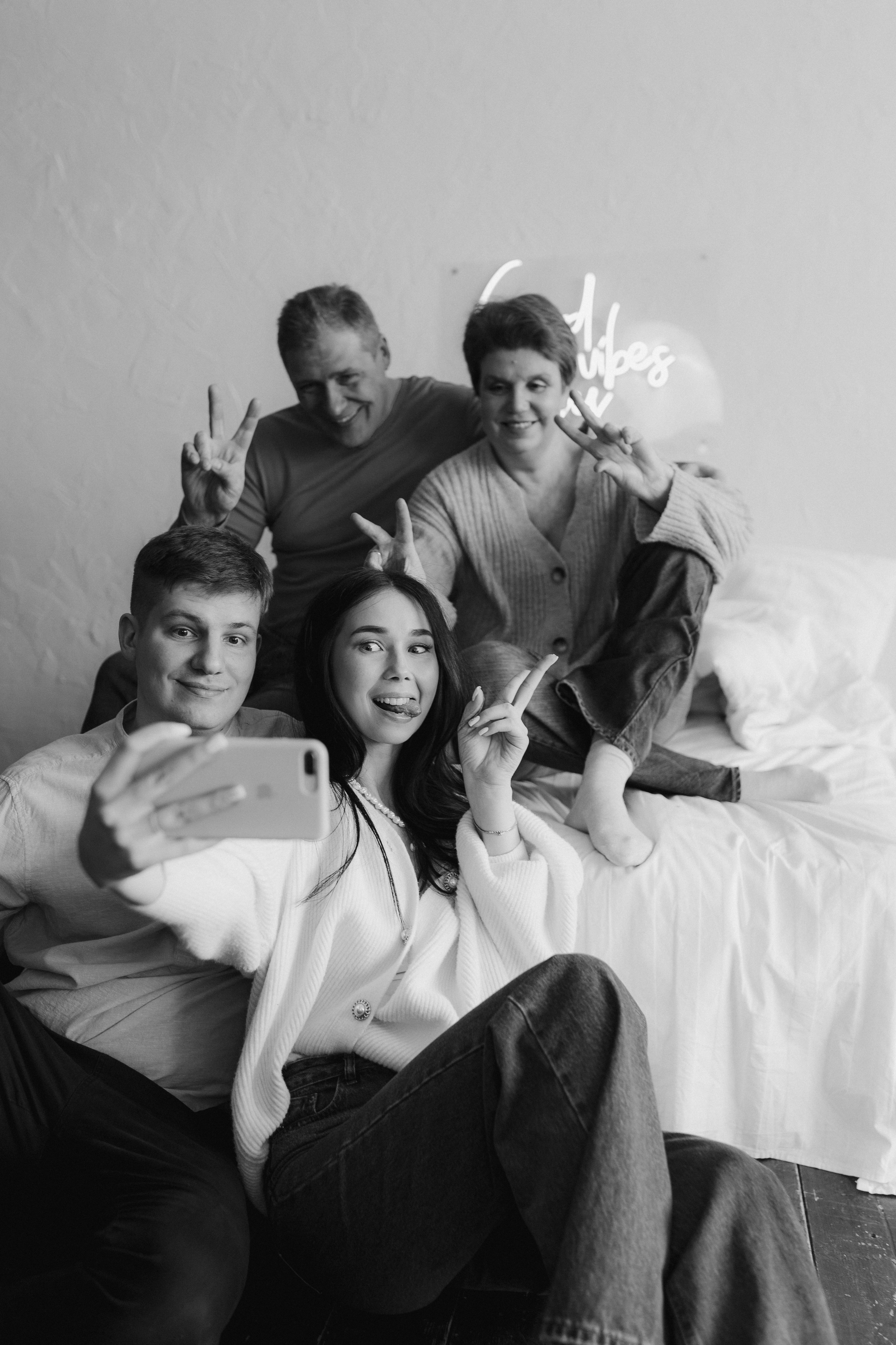 Семья Алсу и Саши. Главная