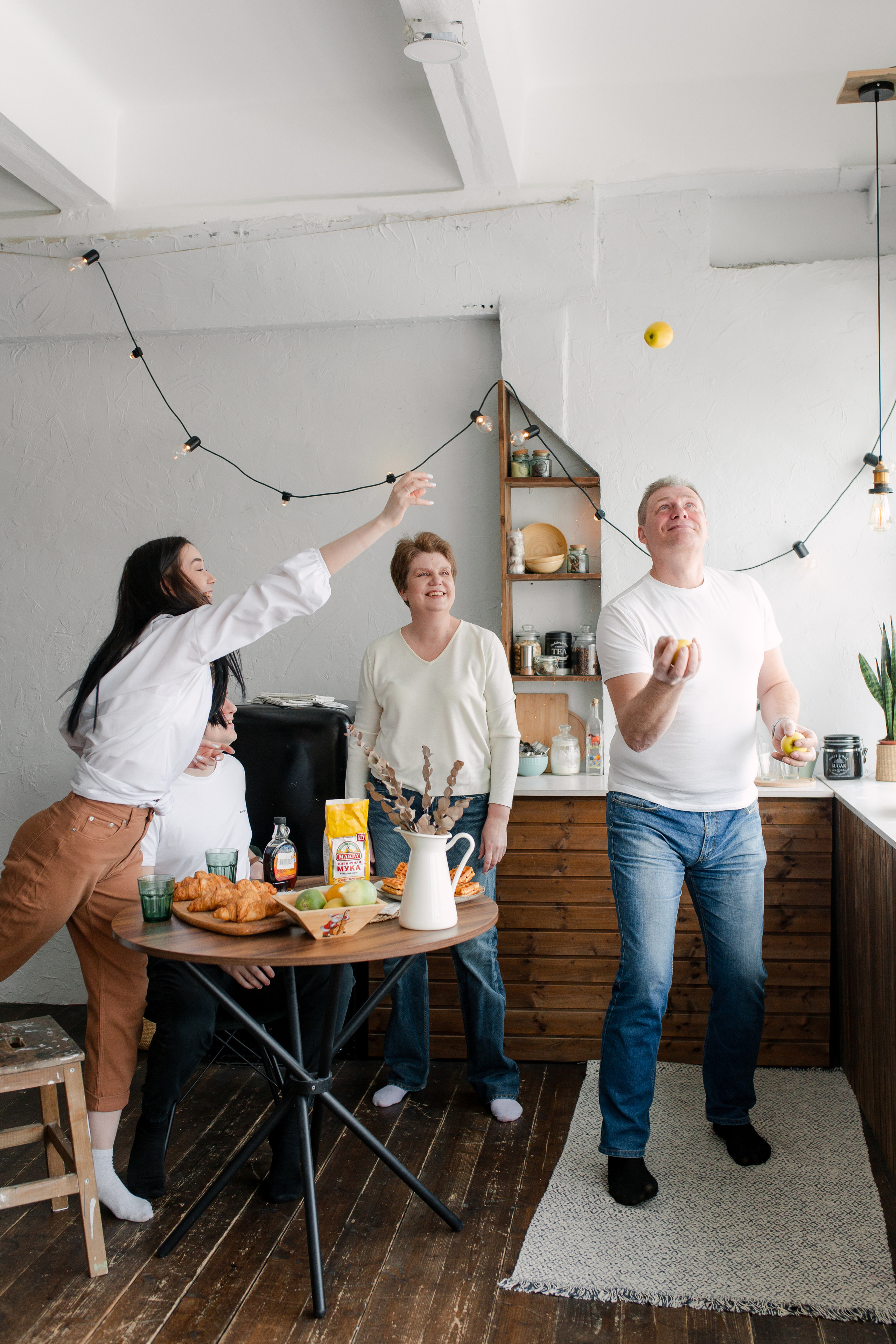 Семья Алсу и Саши. Главная