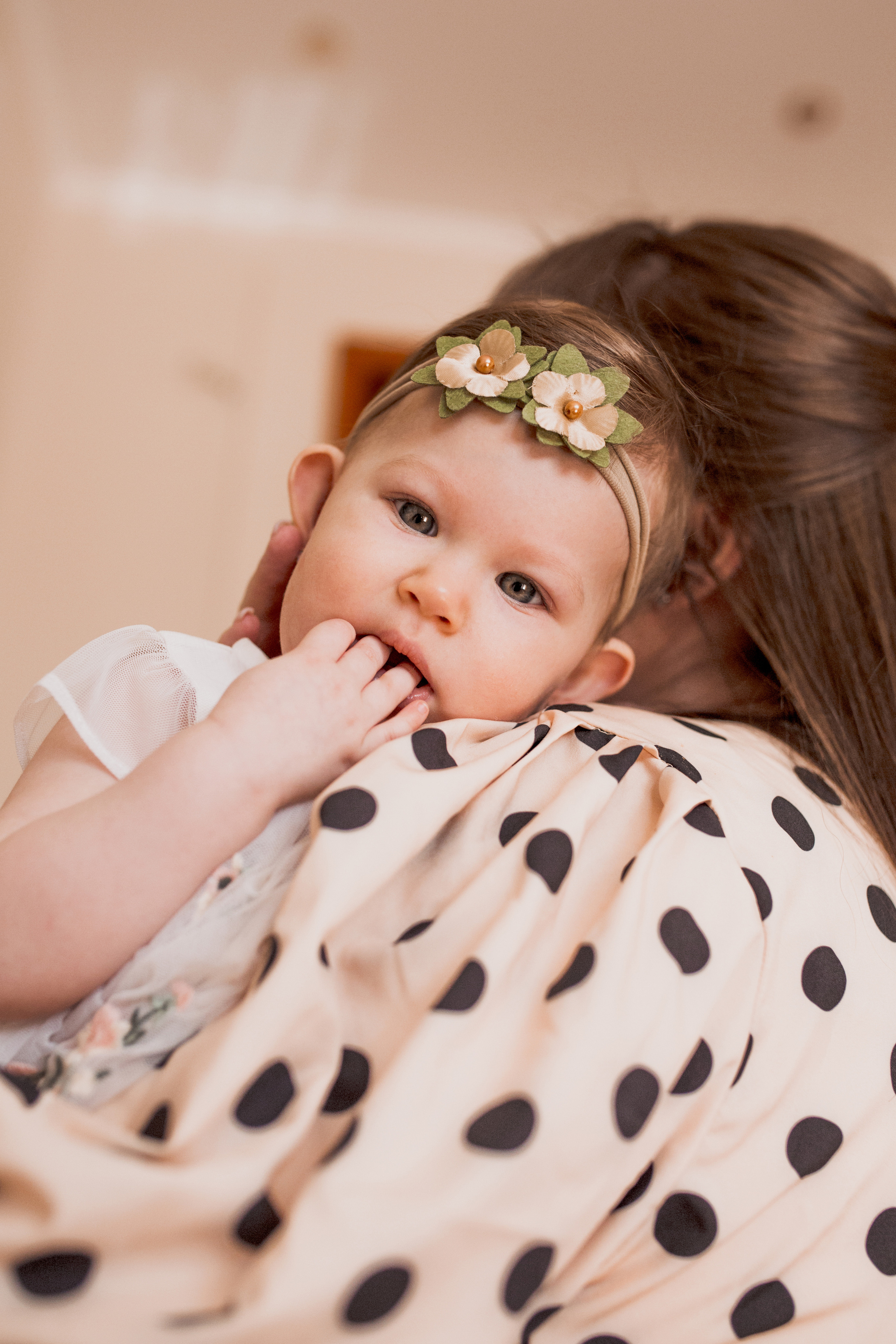 Алсу, Руслан и Раиночка дома. Главная