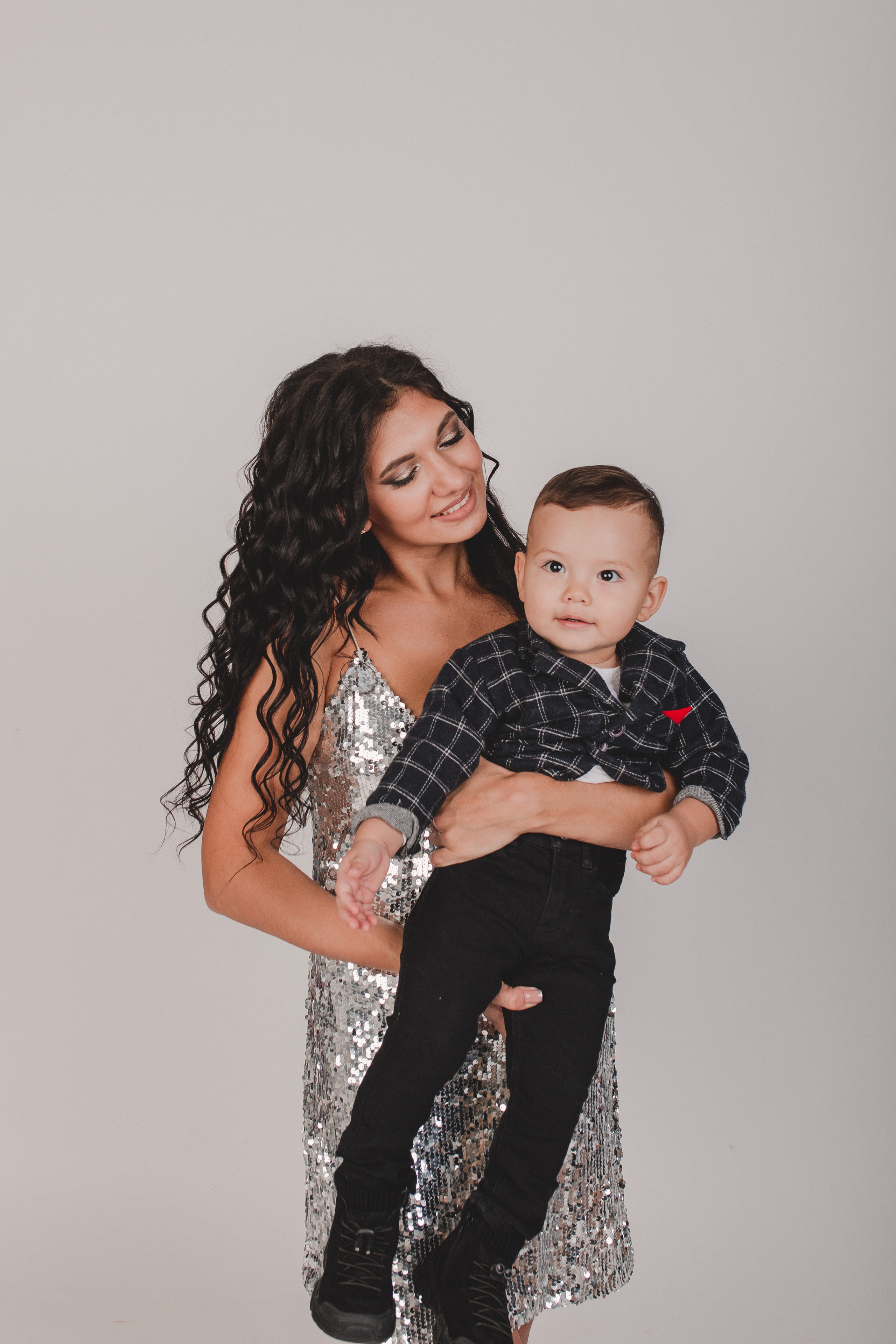 Семья Зили. Главная