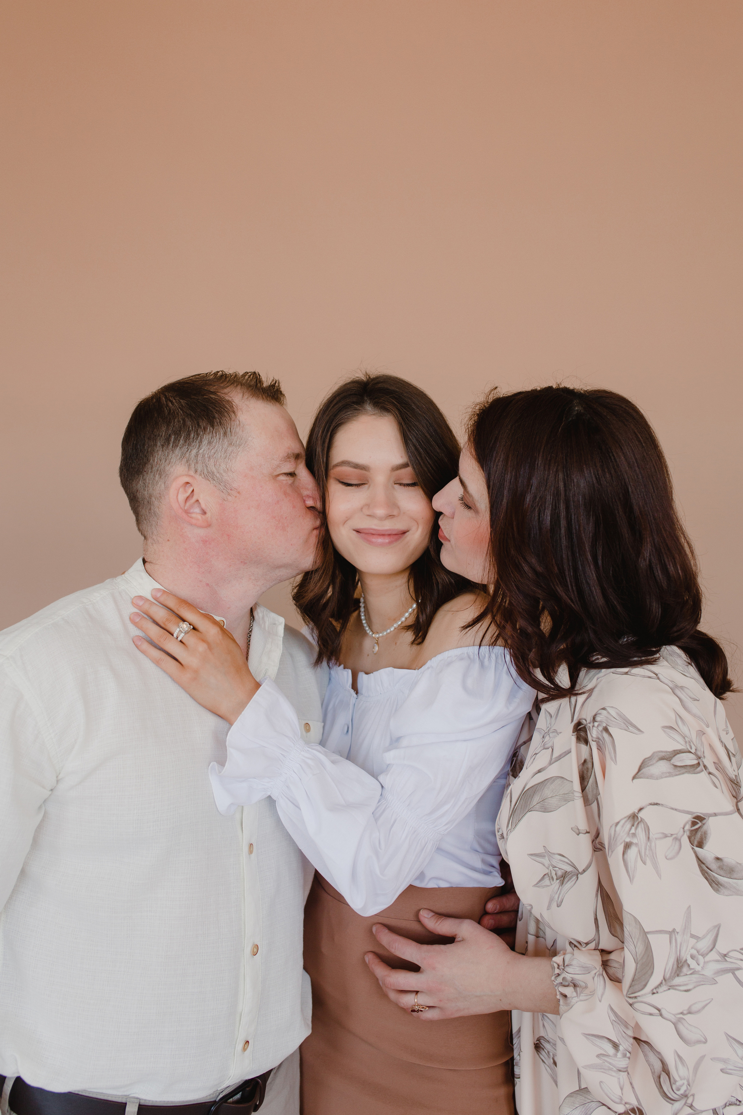 Семья Регины. Главная