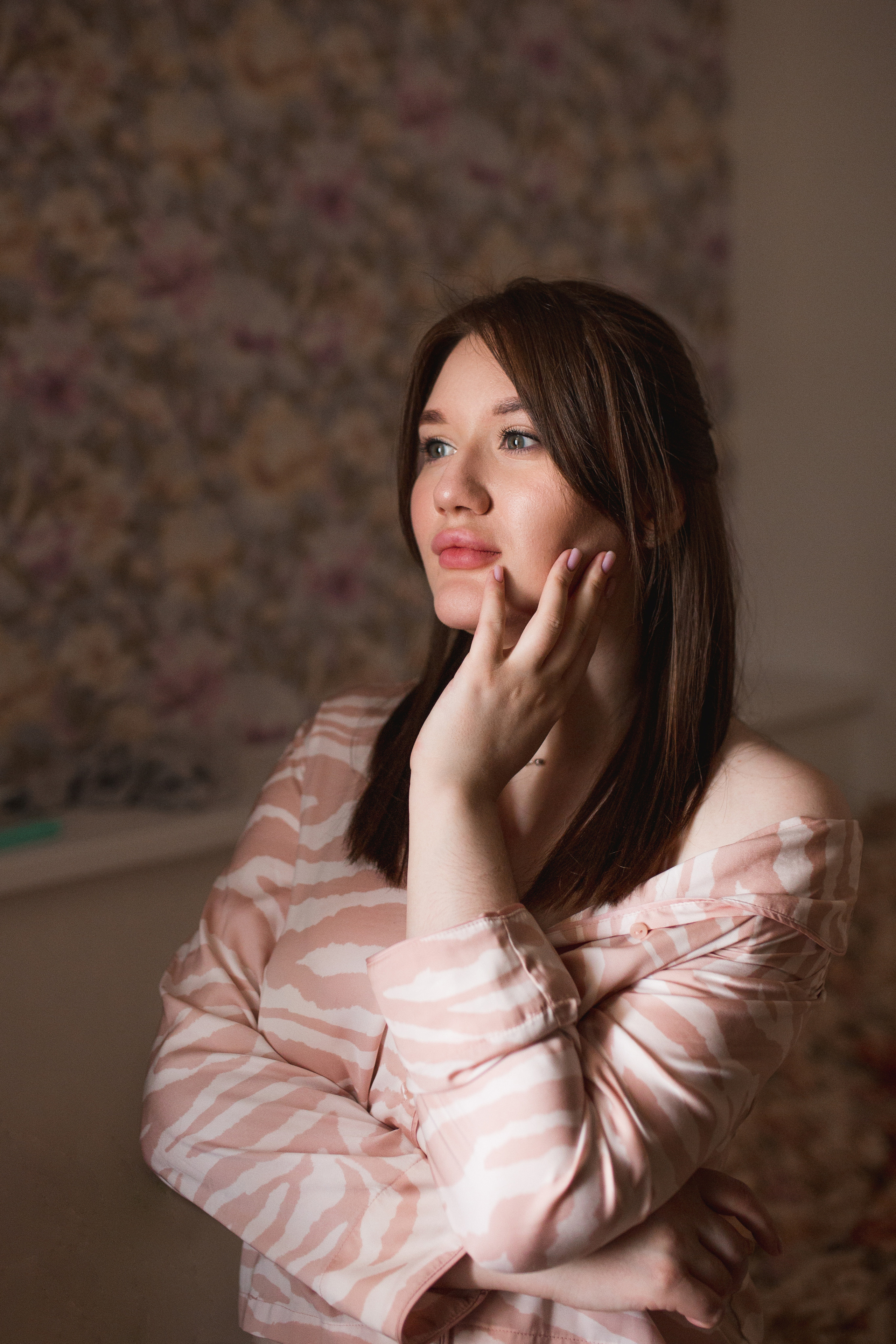 Алсу, Руслан и Раиночка дома. Главная