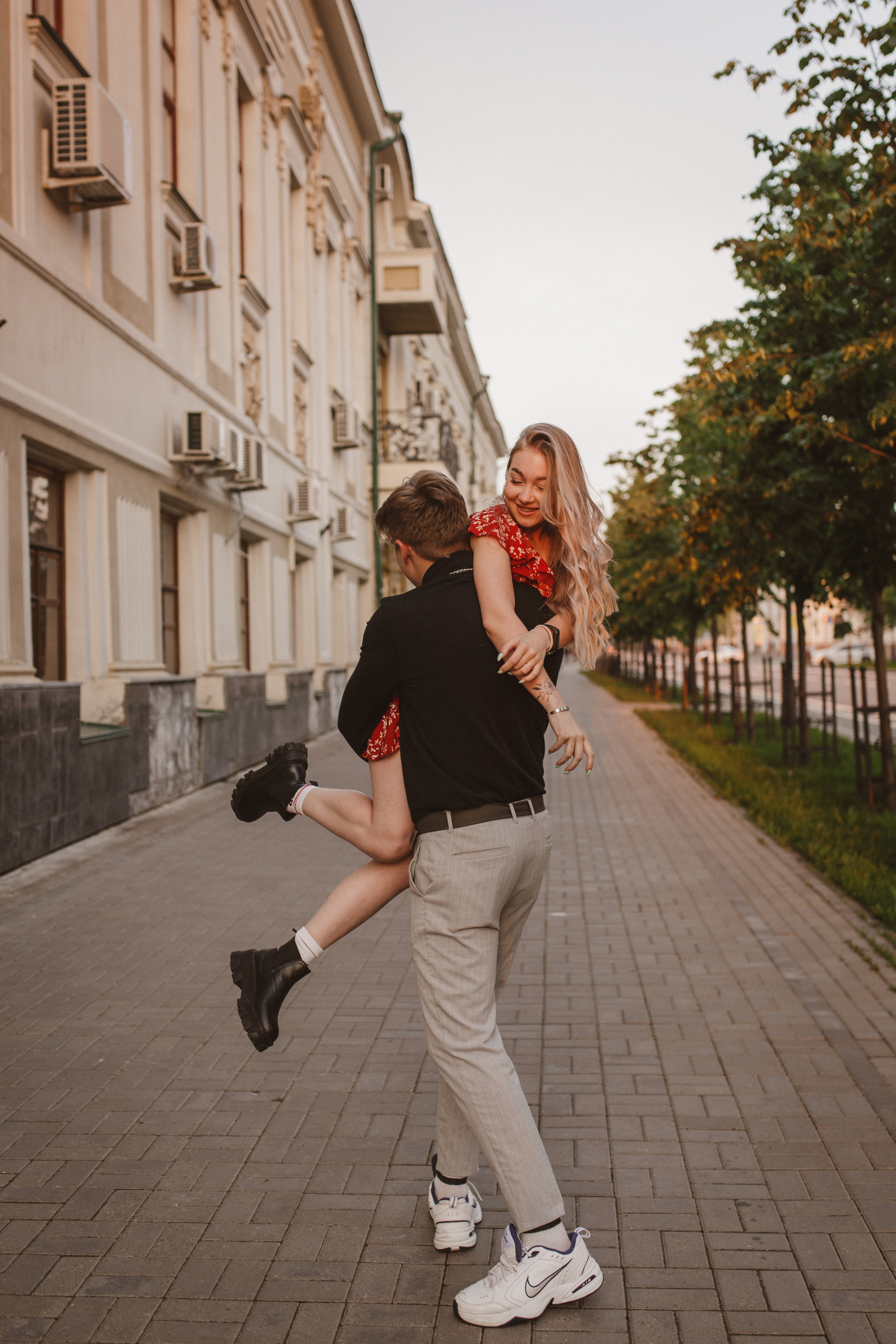 Лиана и Миша. Главная