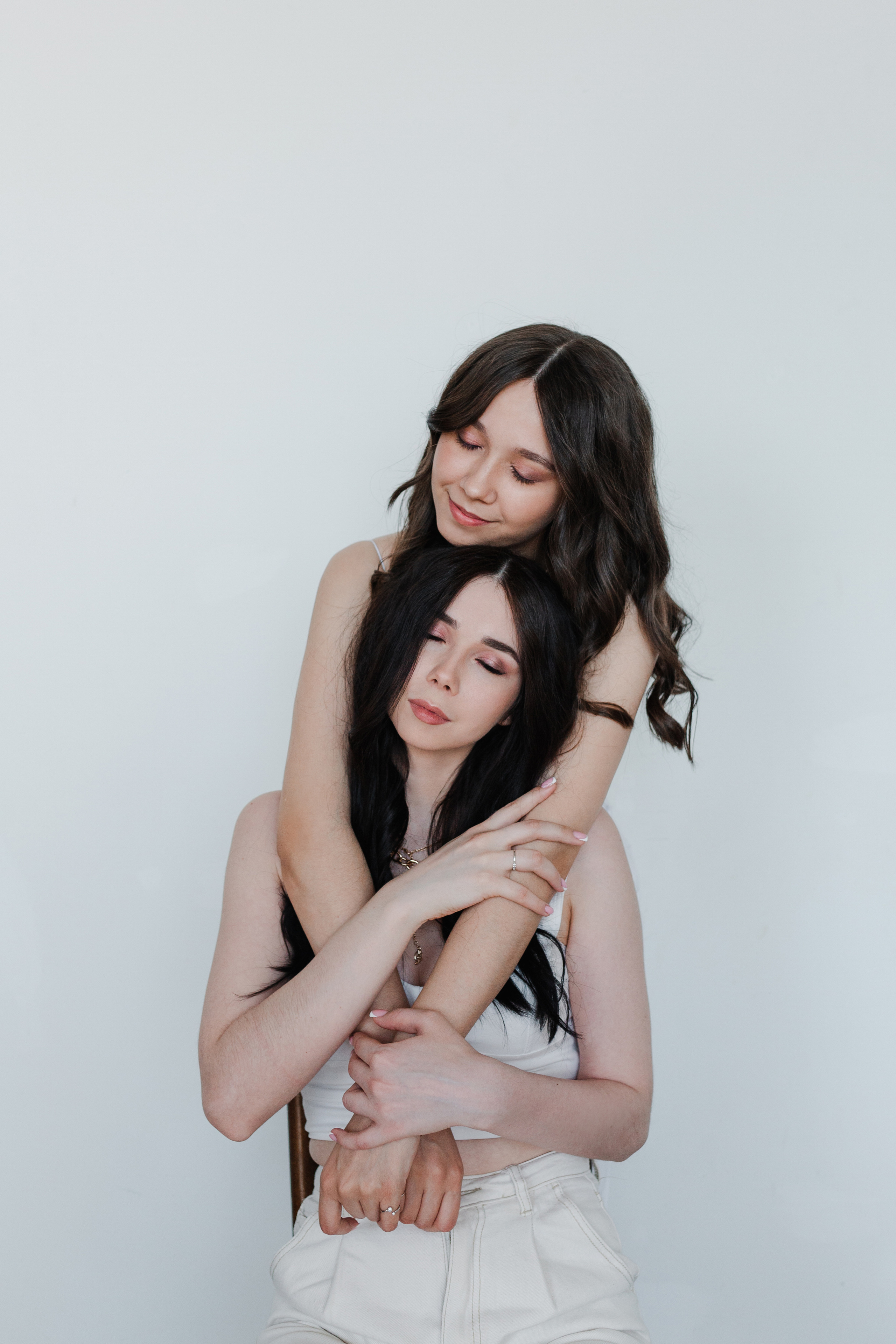 Алсу и Зиля. Главная