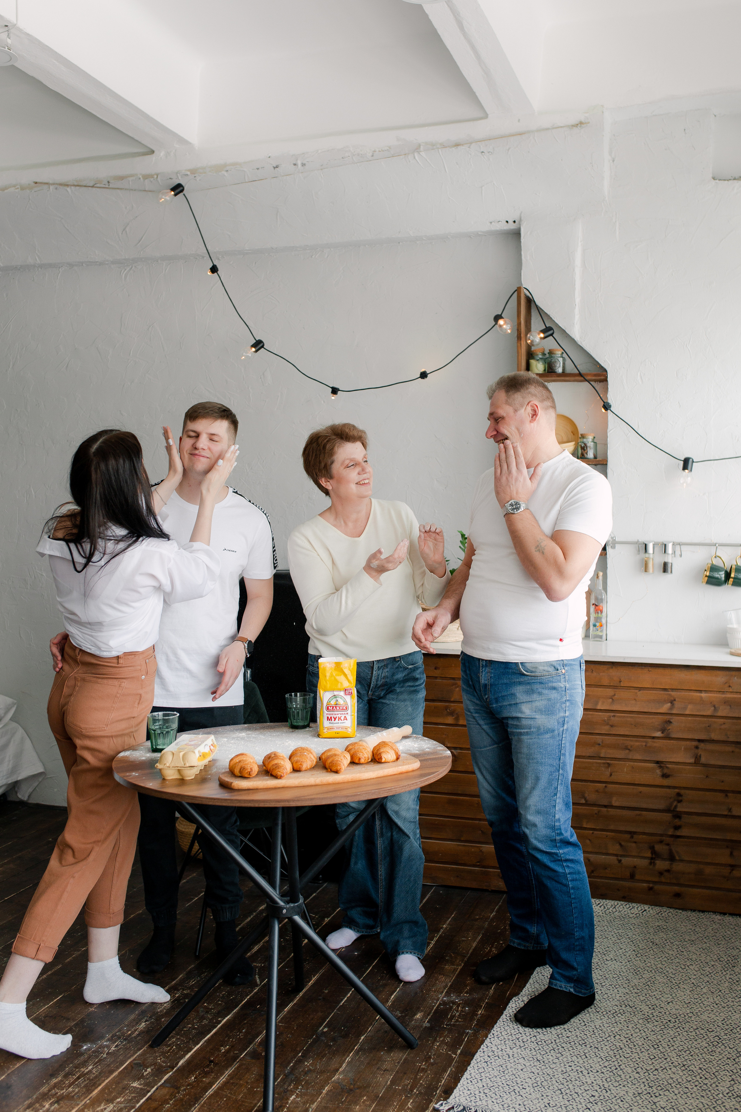 Семья Алсу и Саши. Главная