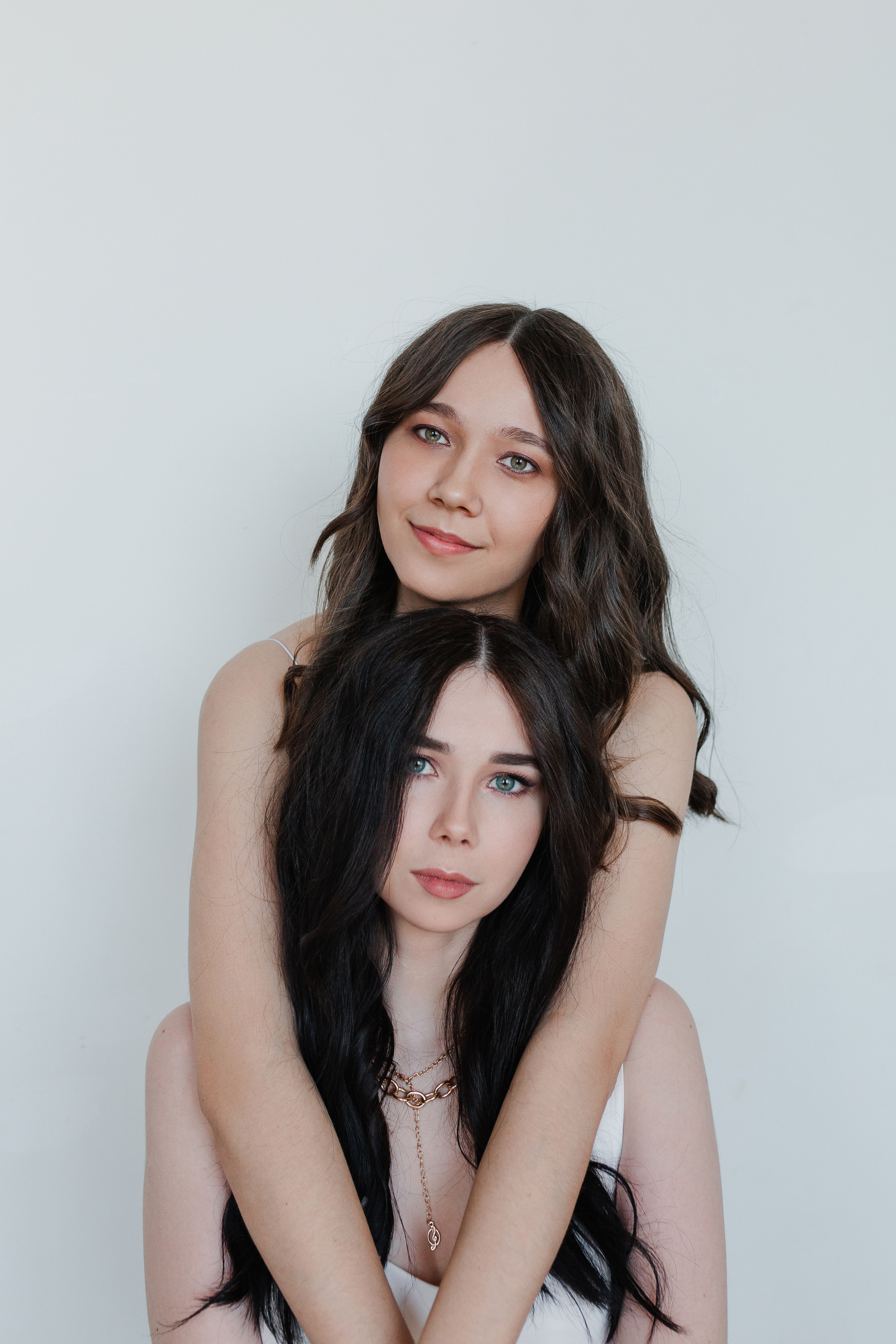 Алсу и Зиля. Главная