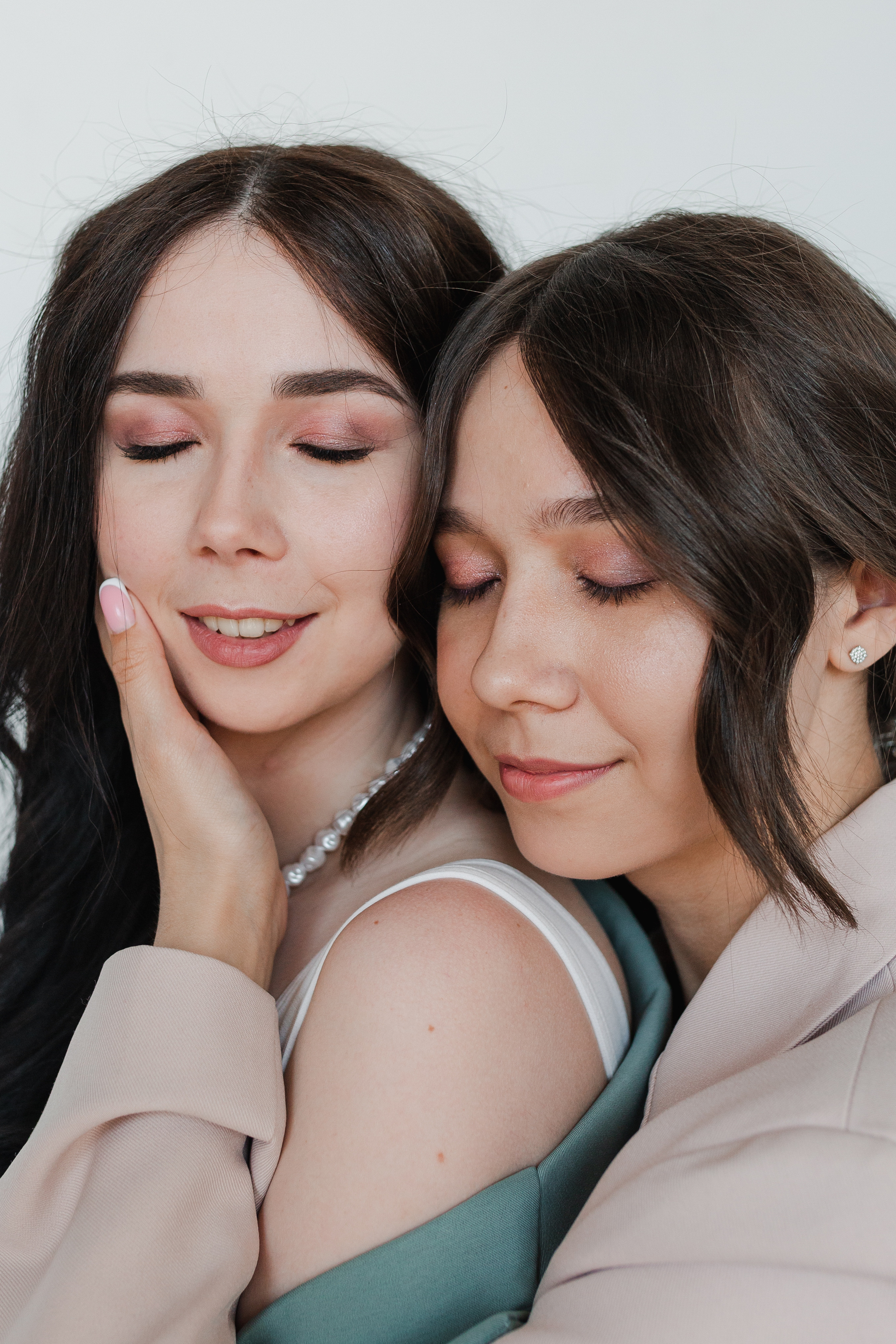 Алсу и Зиля. Главная