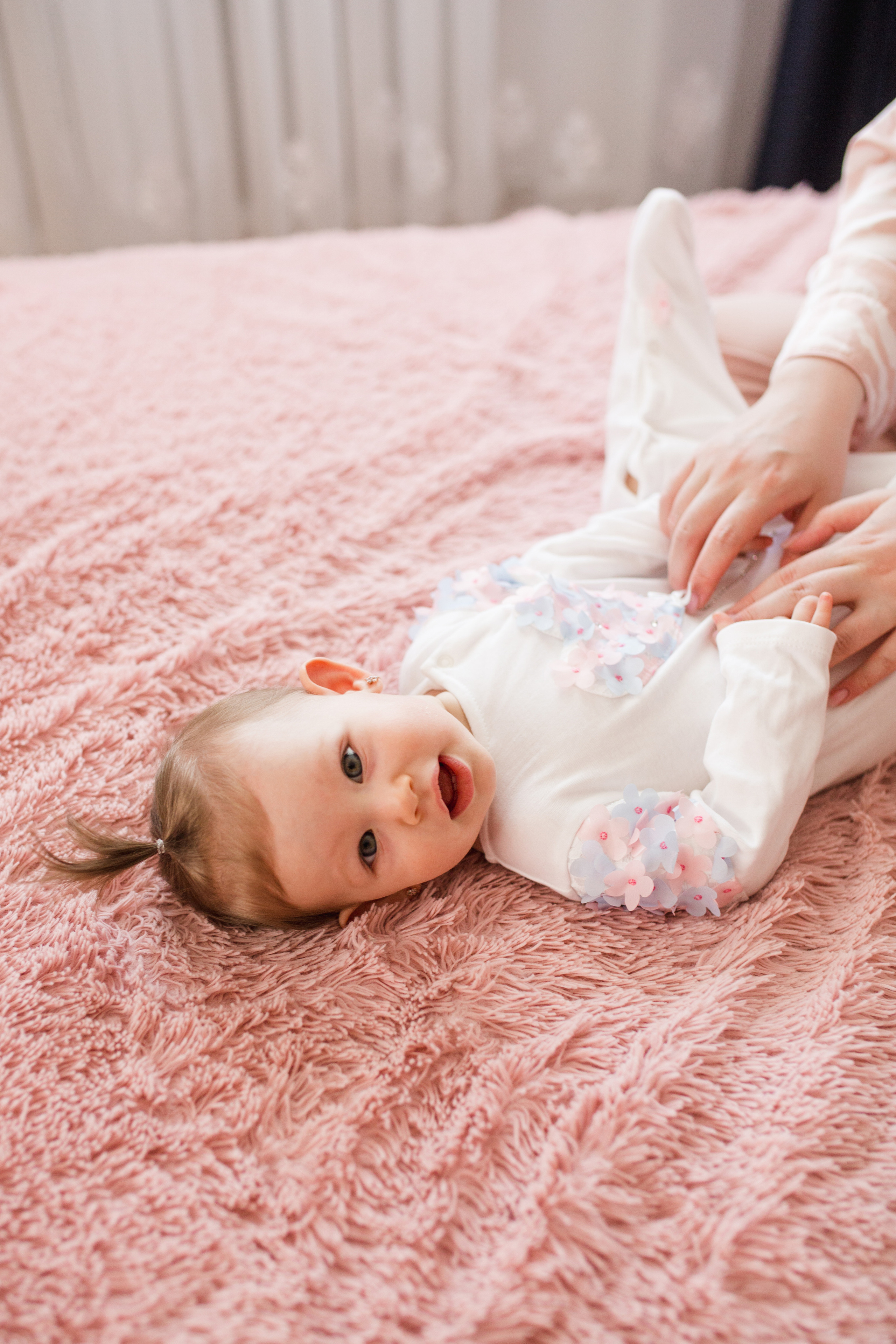 Алсу, Руслан и Раиночка дома. Главная