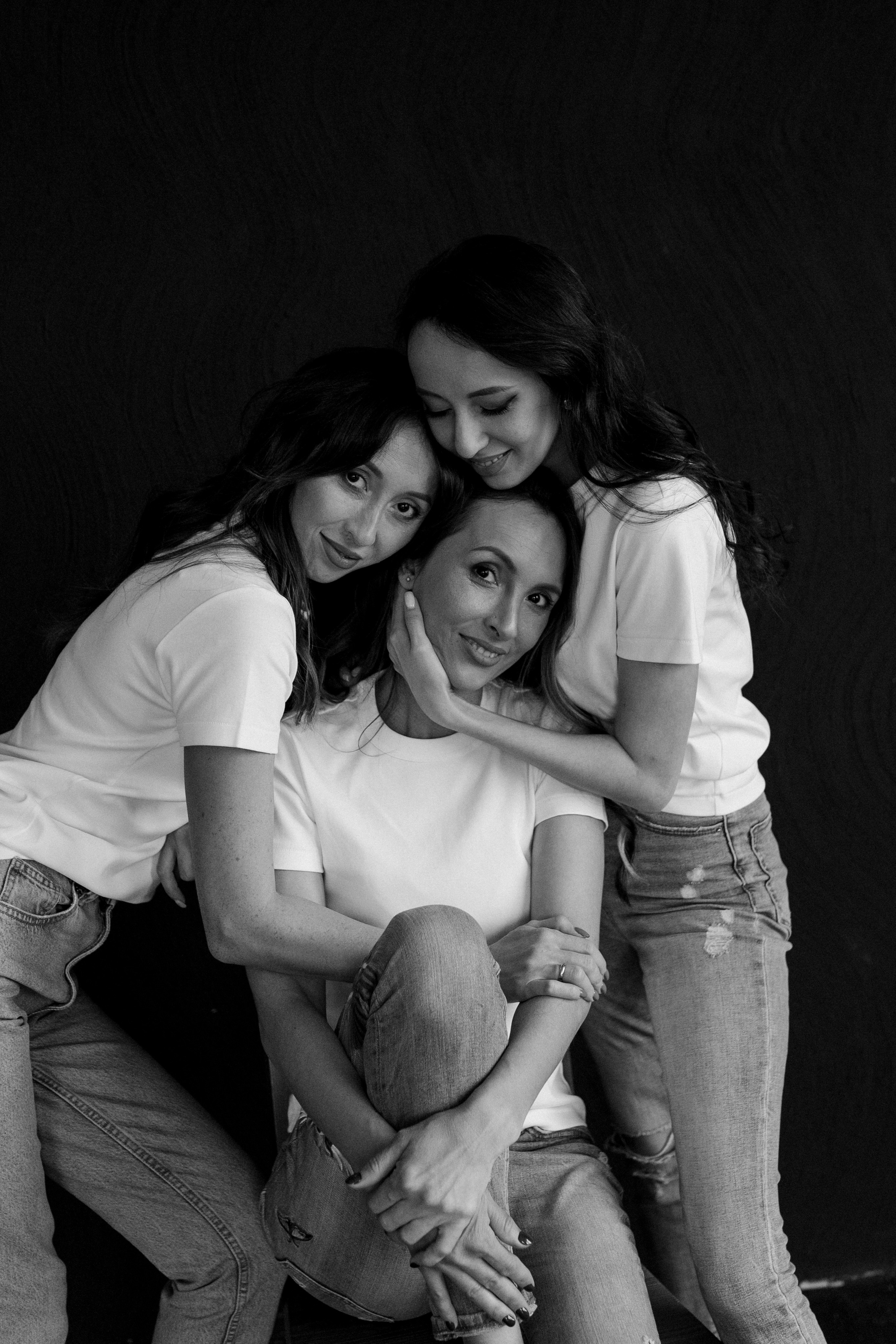 Зульфира с сестрами. Главная