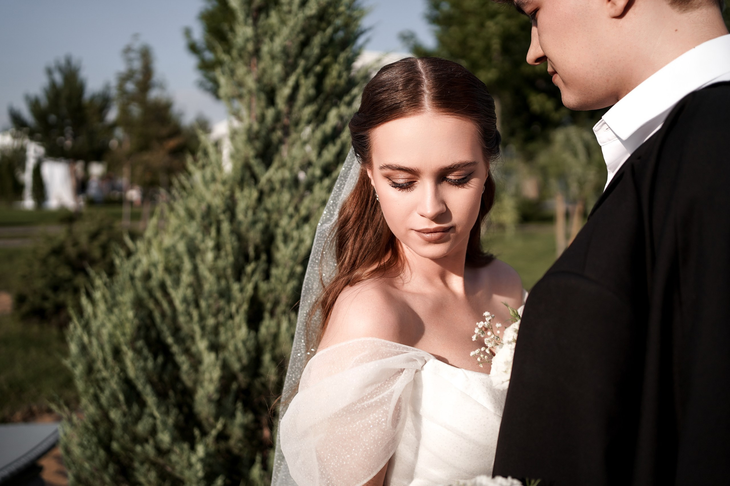 Свадебная фотосессия на территории ресторана «Донские Зори». Фотограф Алёна Чёботова. Свадебный фотограф в Ростове-на-Дону. Таинство Крещения и Венчания, семейные фотосессии. Алёна Чёботова