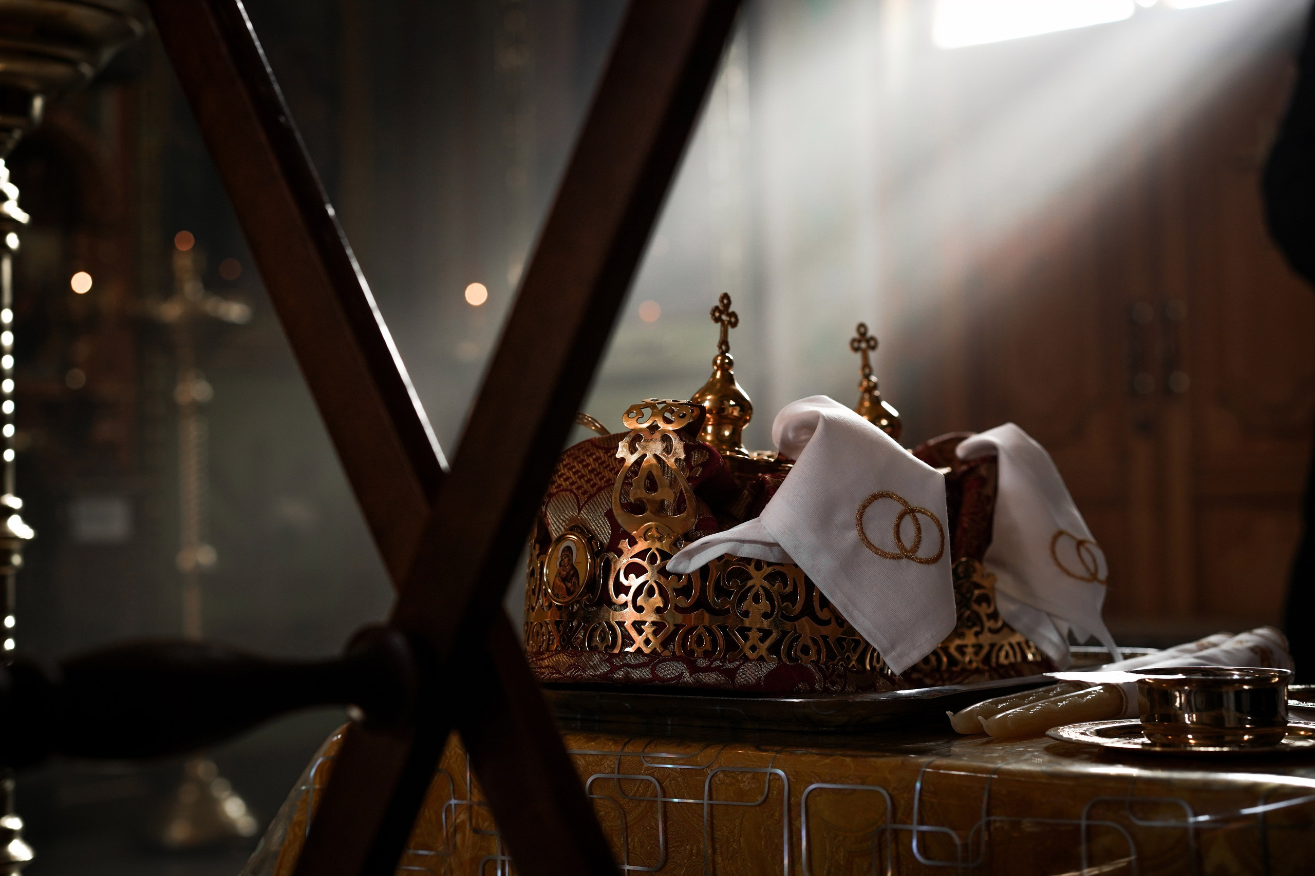 Венчание в Троицком храме. Свадебный фотограф в Ростове-на-Дону. Таинство Крещения и Венчания, семейные фотосессии. Алёна Чёботова