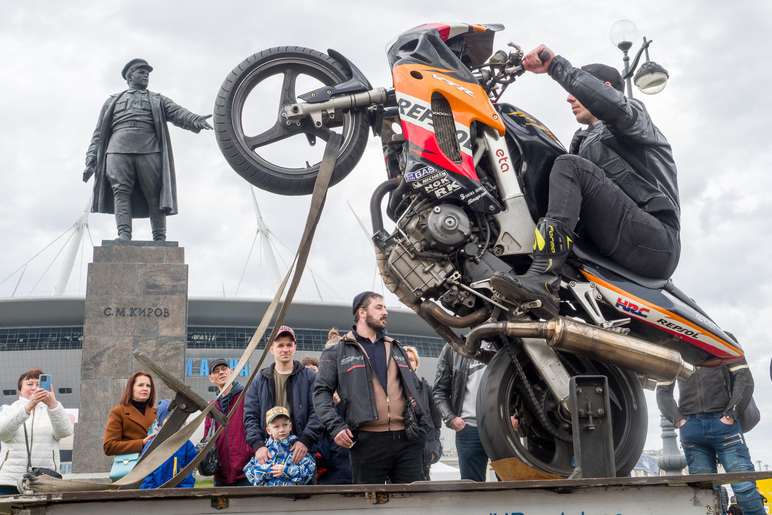 Стрит. Фотограф в Петербурге Олег Золото