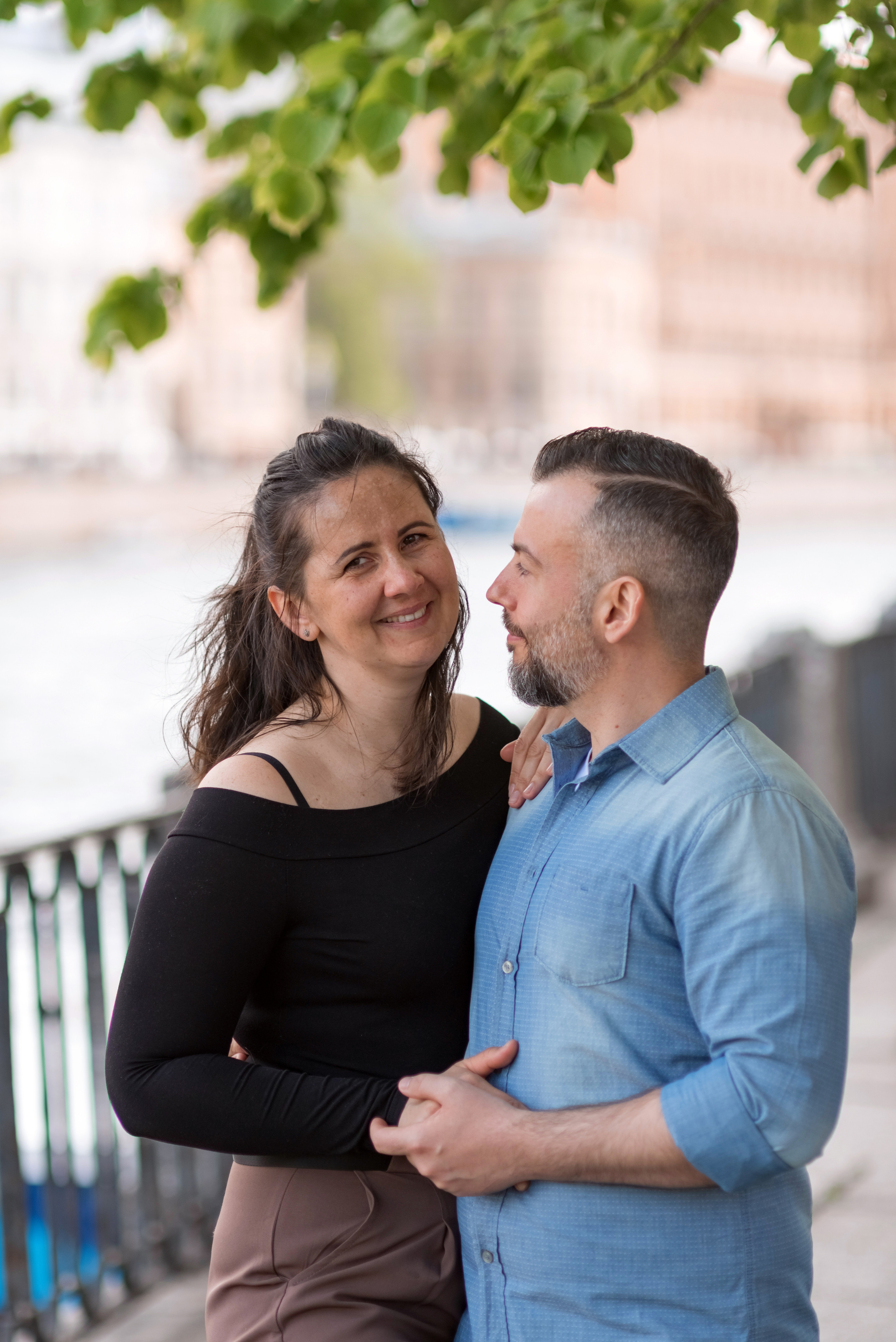 Семейная фотосессия дома и на прогулке по Санкт-Петербургу. Фотограф Юлия Кондратьева