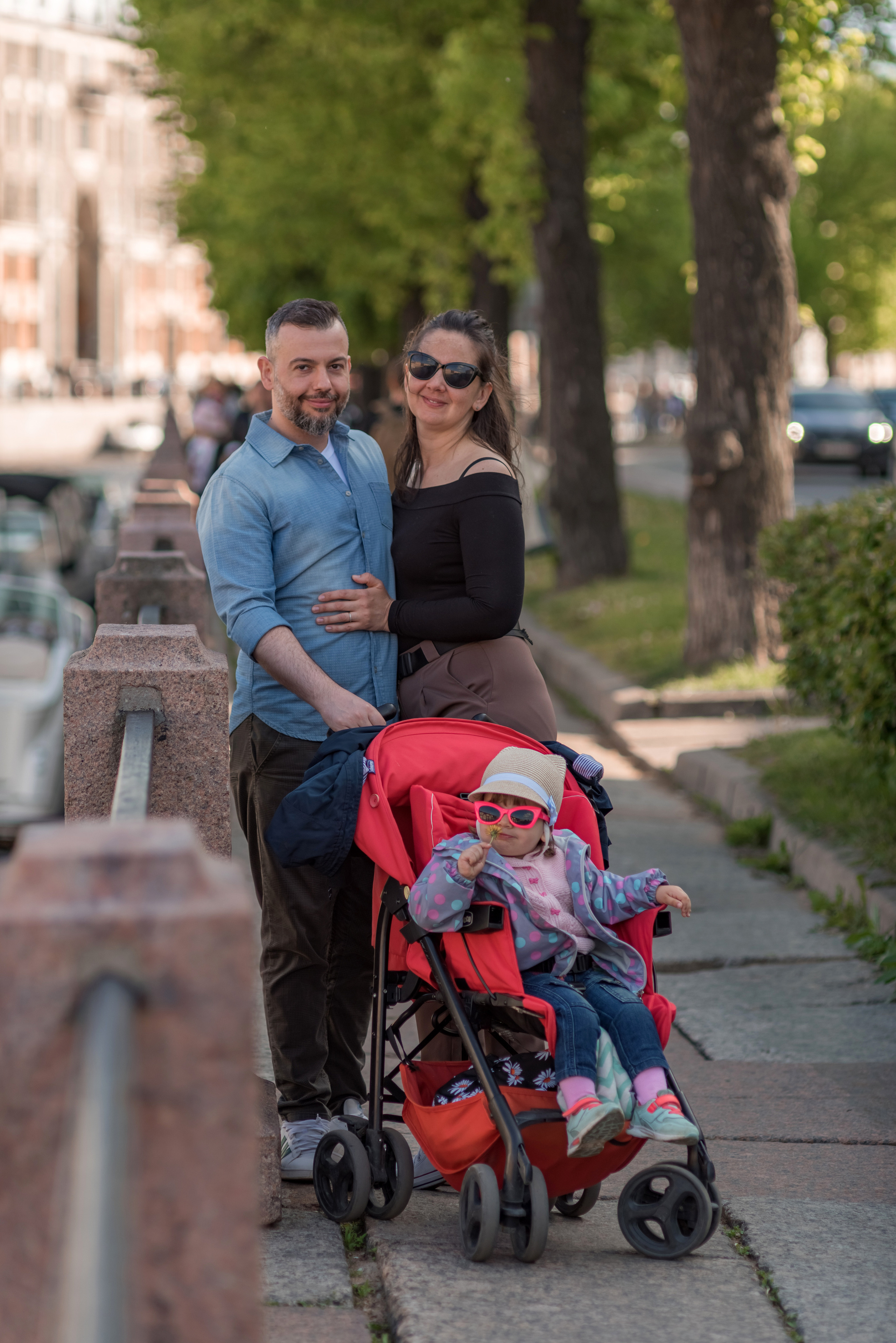 Семейная фотосессия дома и на прогулке по Санкт-Петербургу. Фотограф Юлия Кондратьева