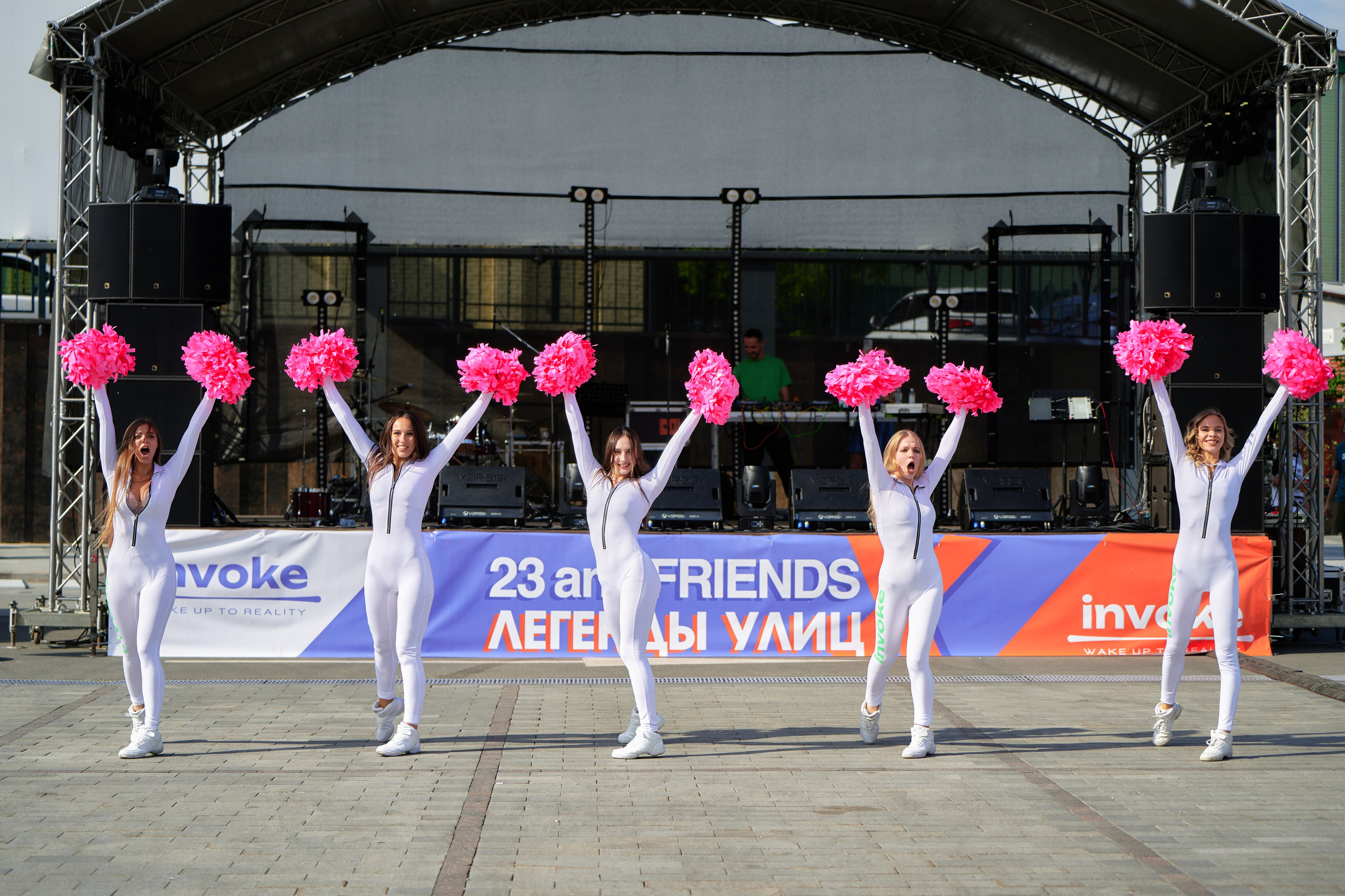 Invoke — Легенды улиц. Фотограф в Москве — Новиков Владислав