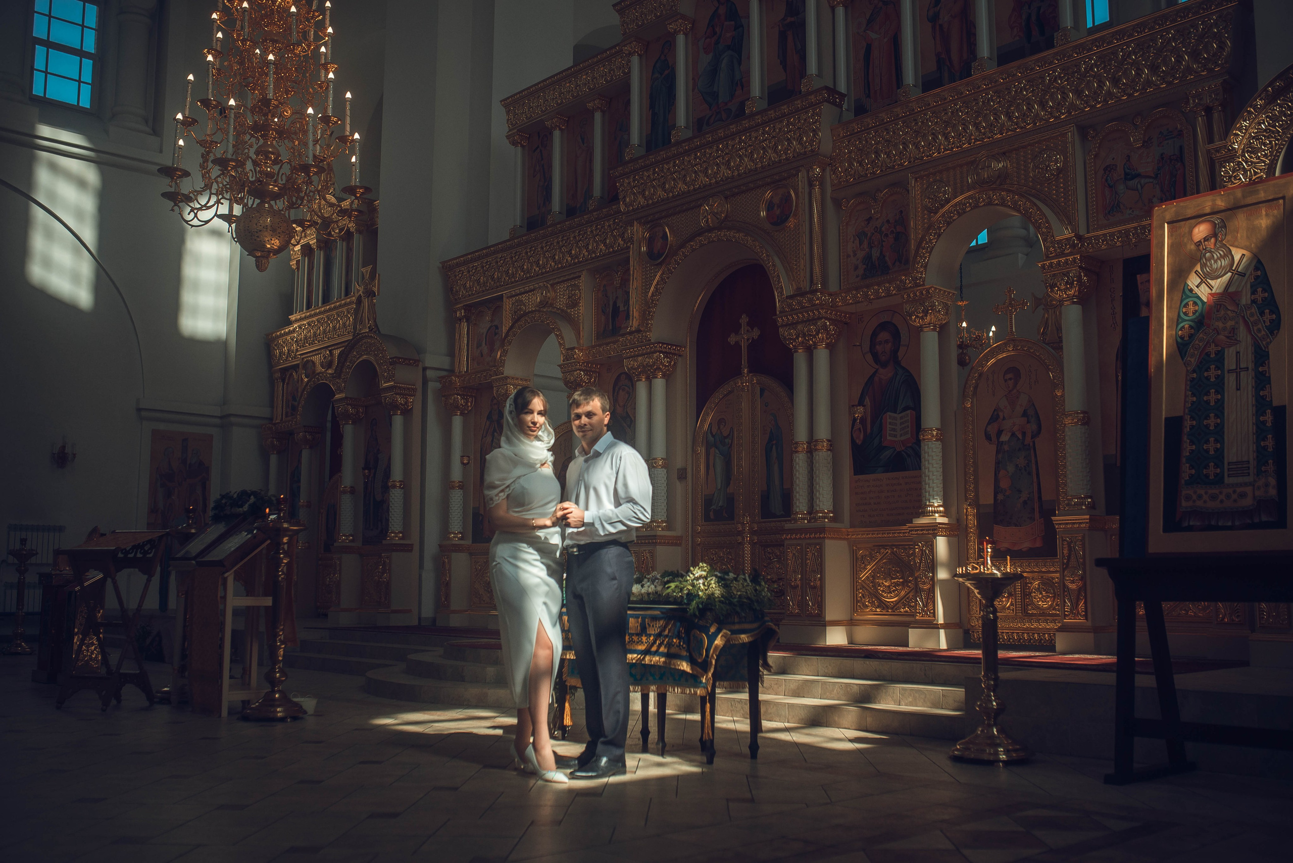 молодожены в сартове, пара в саратове ,съемка в храме, сьемка в храме москва, венчание в саратове, венчание москва , фоотосъемка венчание, фотограф на венчание 