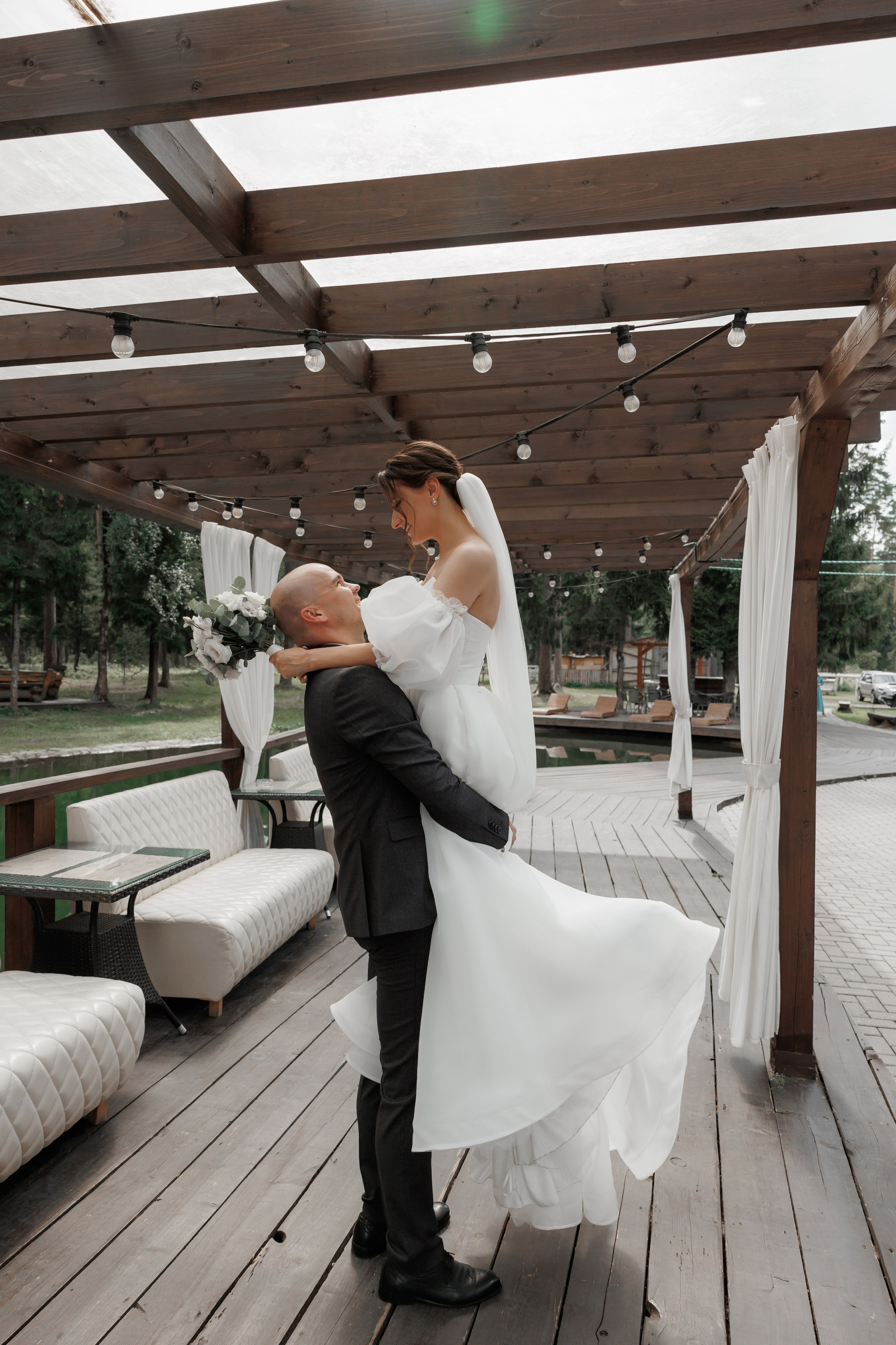 Полина и Дмитрий, загородный клуб «Барин», ЗАГС в г. Пушкино. Свадебный и репортажный фотограф (Москва, Королев и другие)