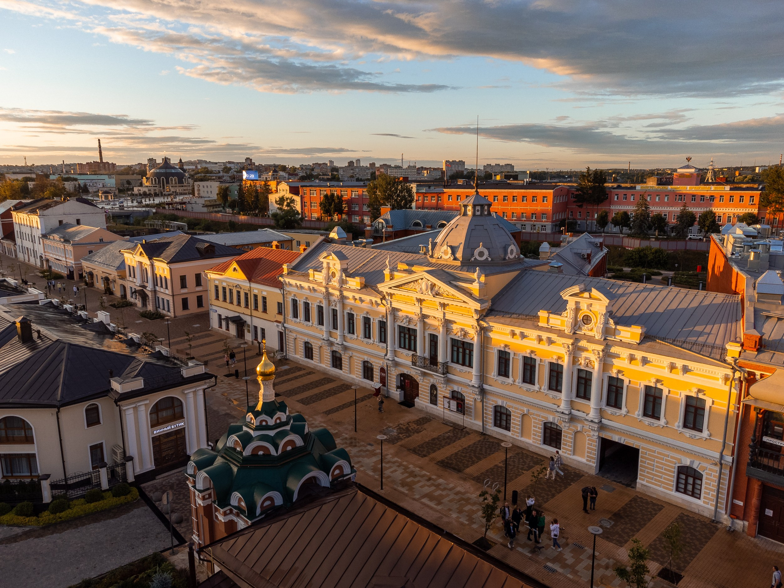 Улица Металлистов после дождя, лето