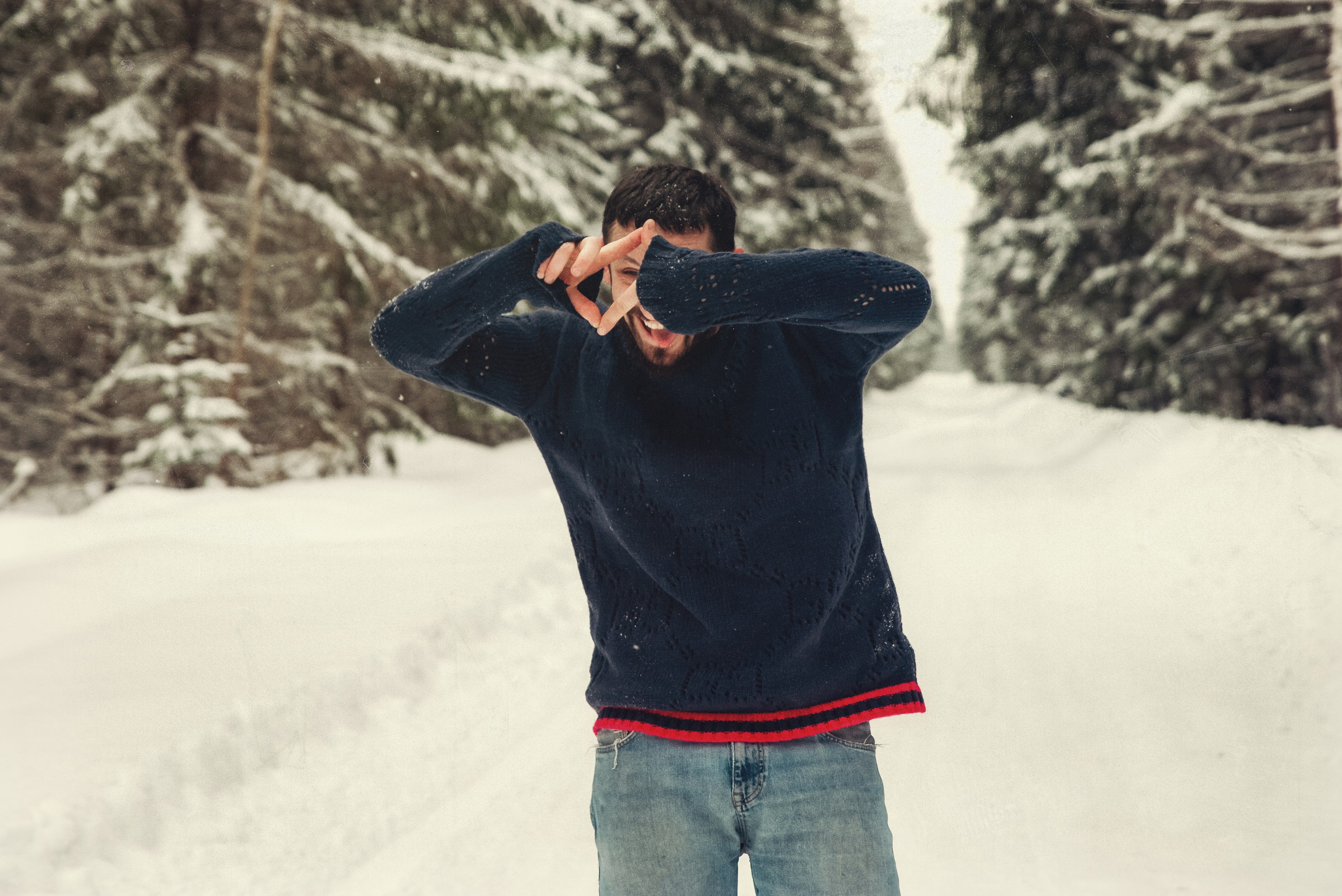 В зимнем лесу. Фотограф Крещение Венчание Москва