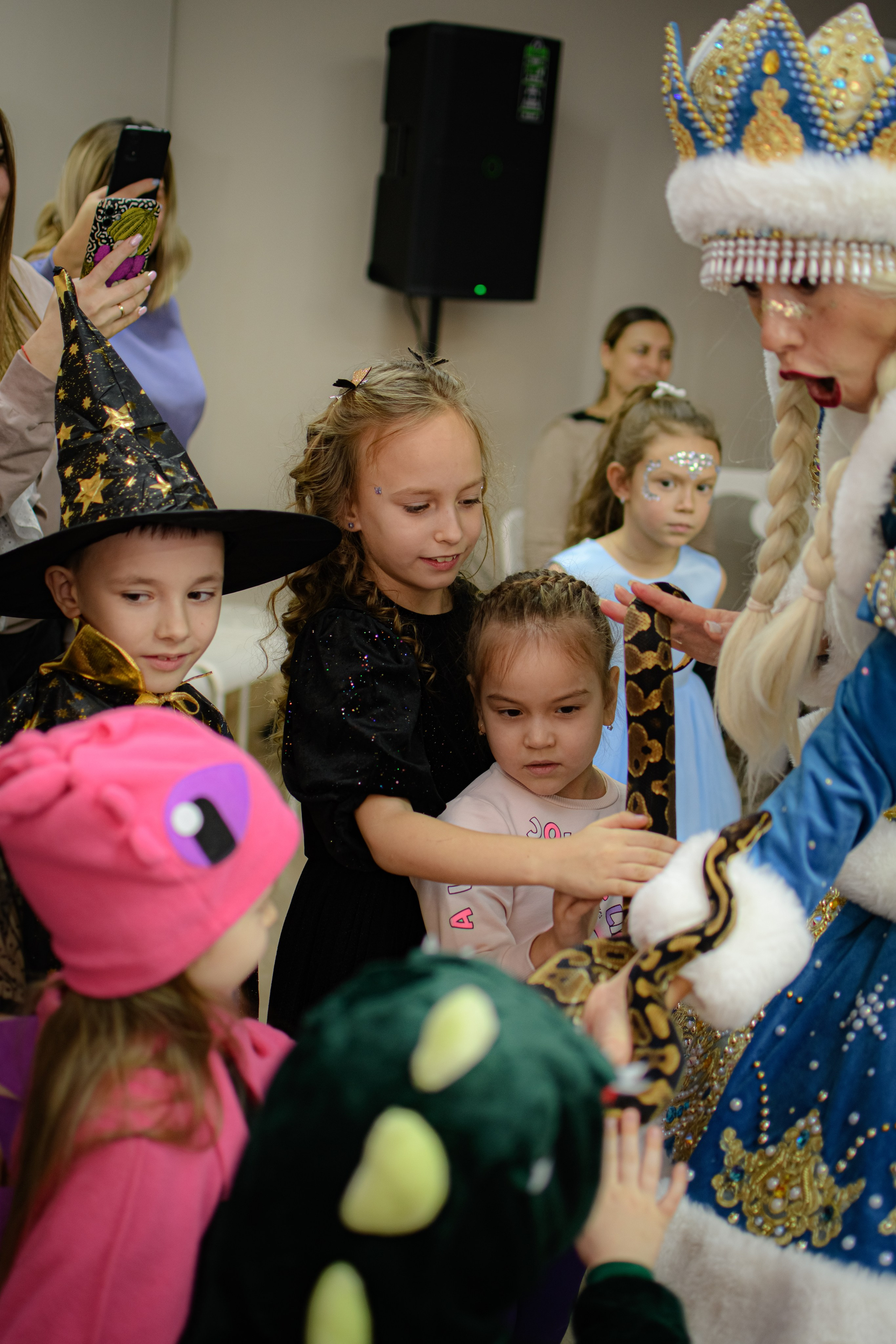 HAPPY NEW YEAR. Photokarish