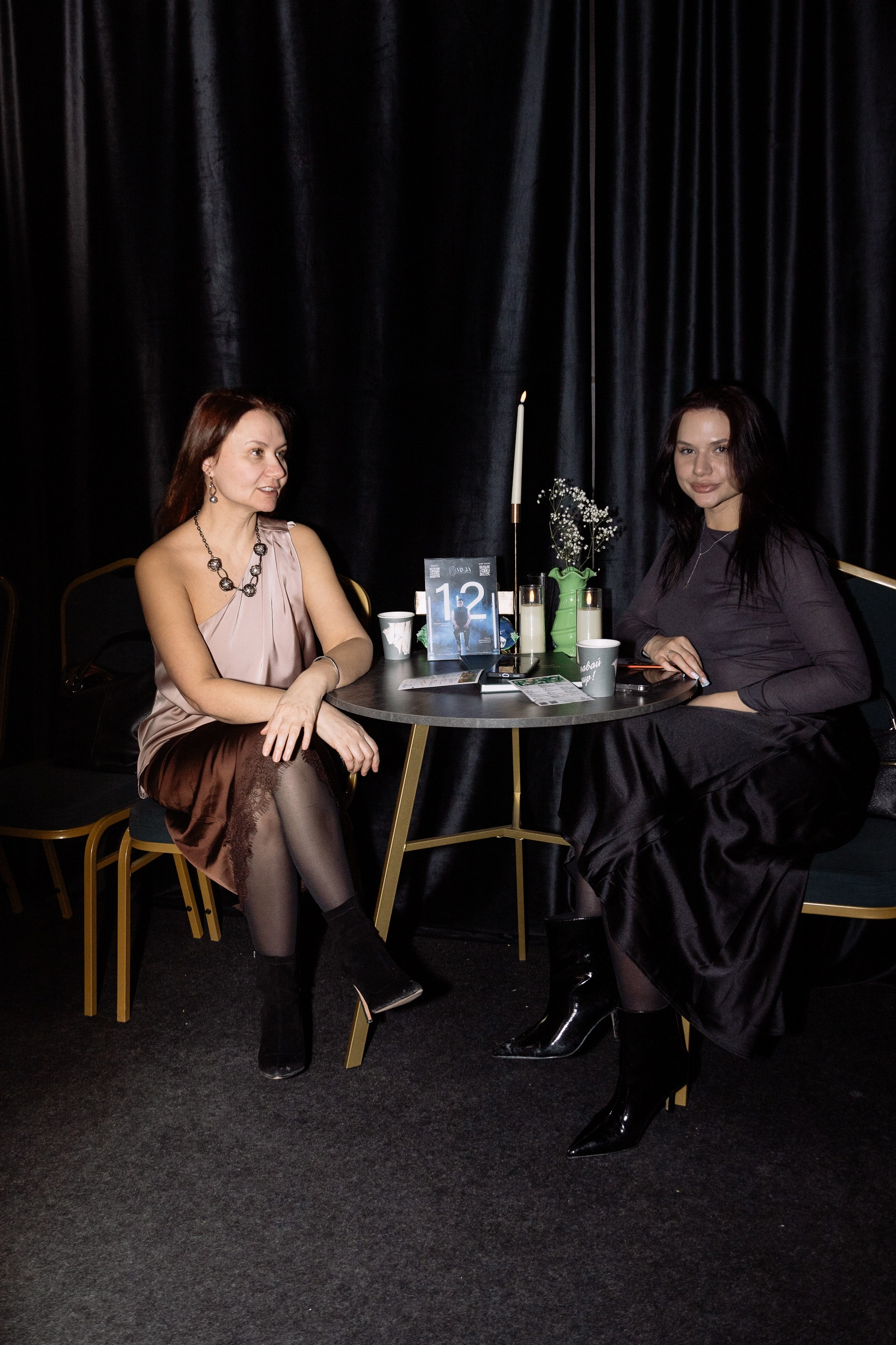 Поэтический вечер с Игорем Бушмелевым и Никой Станиславчик. Фотограф Юлия Мальцева