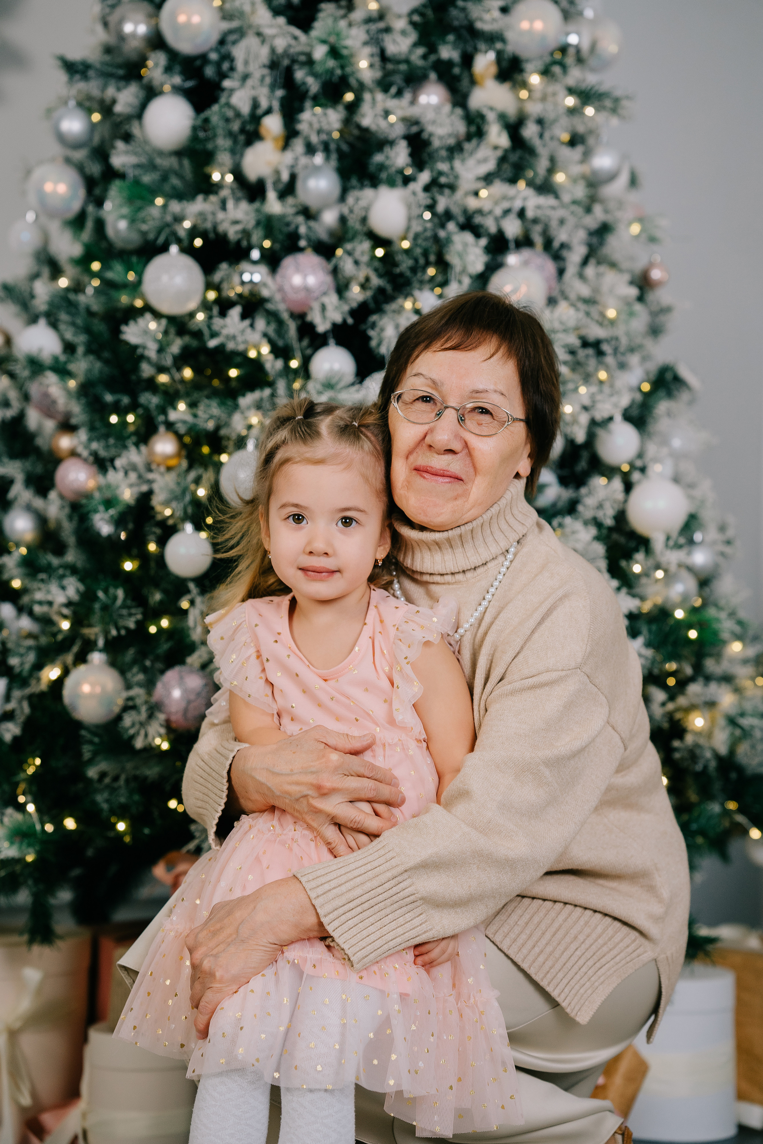 НОВОГОДНЯЯ ФОТОСЕССИЯ БОЛЬШОЙ СЕМЬИ | 24.12.22. Свадебный и семейный фотограф Юлия Грибанова +7 909-133-66-33