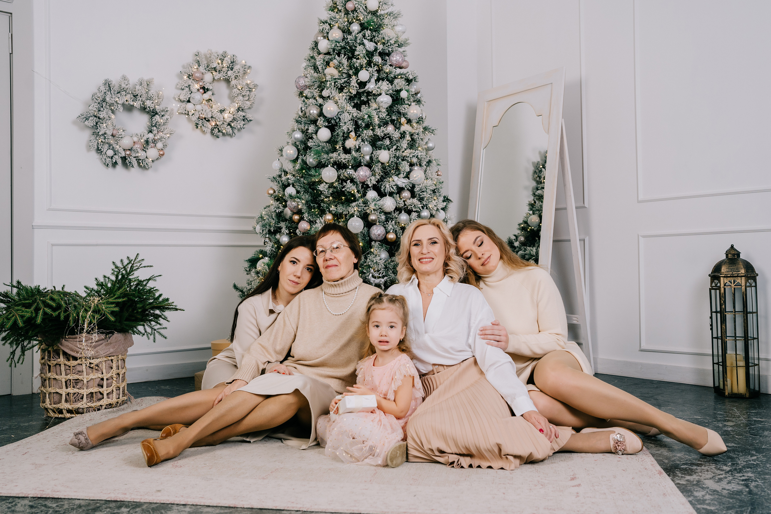 НОВОГОДНЯЯ ФОТОСЕССИЯ БОЛЬШОЙ СЕМЬИ | 24.12.22. Свадебный и семейный фотограф Юлия Грибанова +7 909-133-66-33