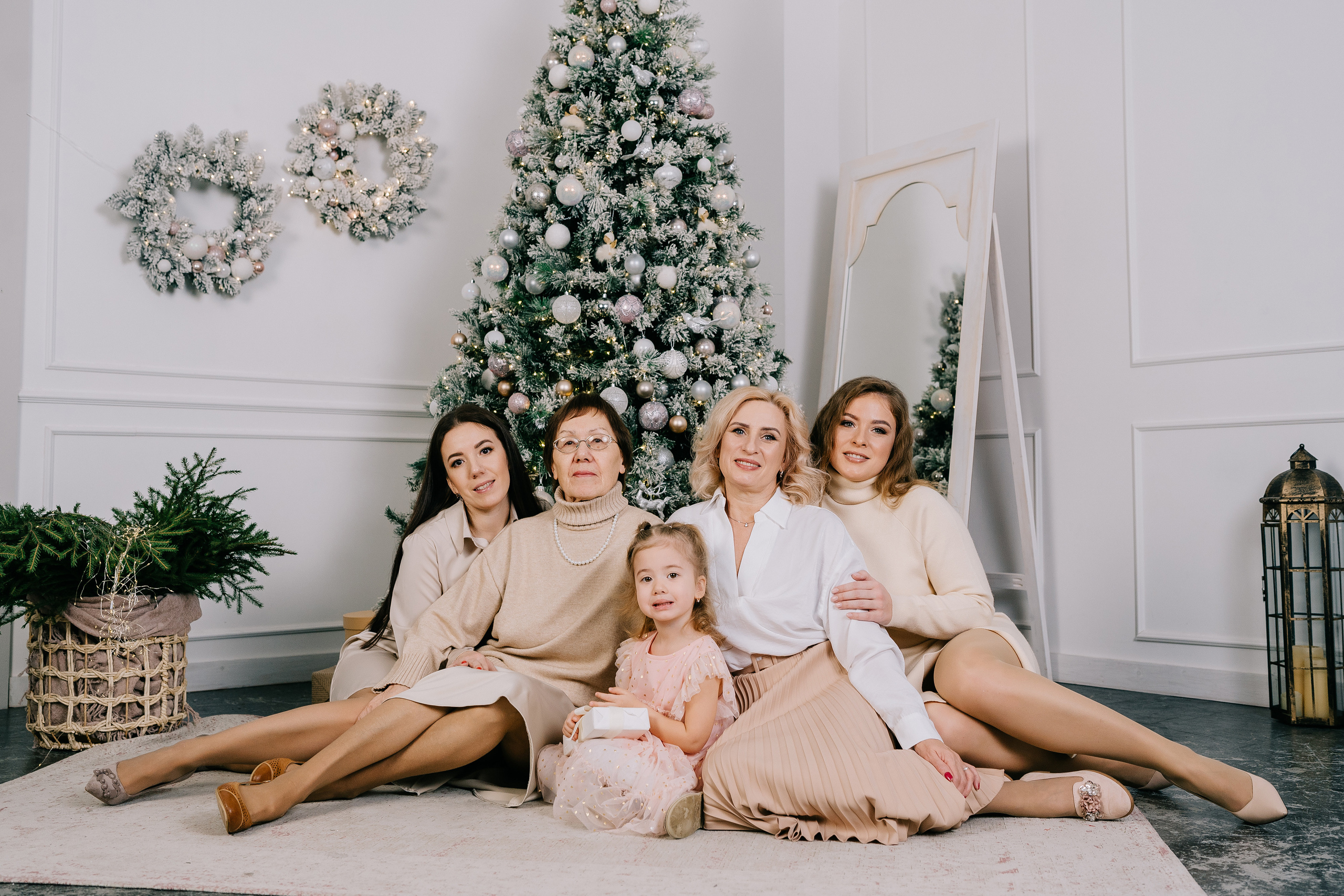 НОВОГОДНЯЯ ФОТОСЕССИЯ БОЛЬШОЙ СЕМЬИ | 24.12.22. Свадебный и семейный фотограф Юлия Грибанова +7 909-133-66-33