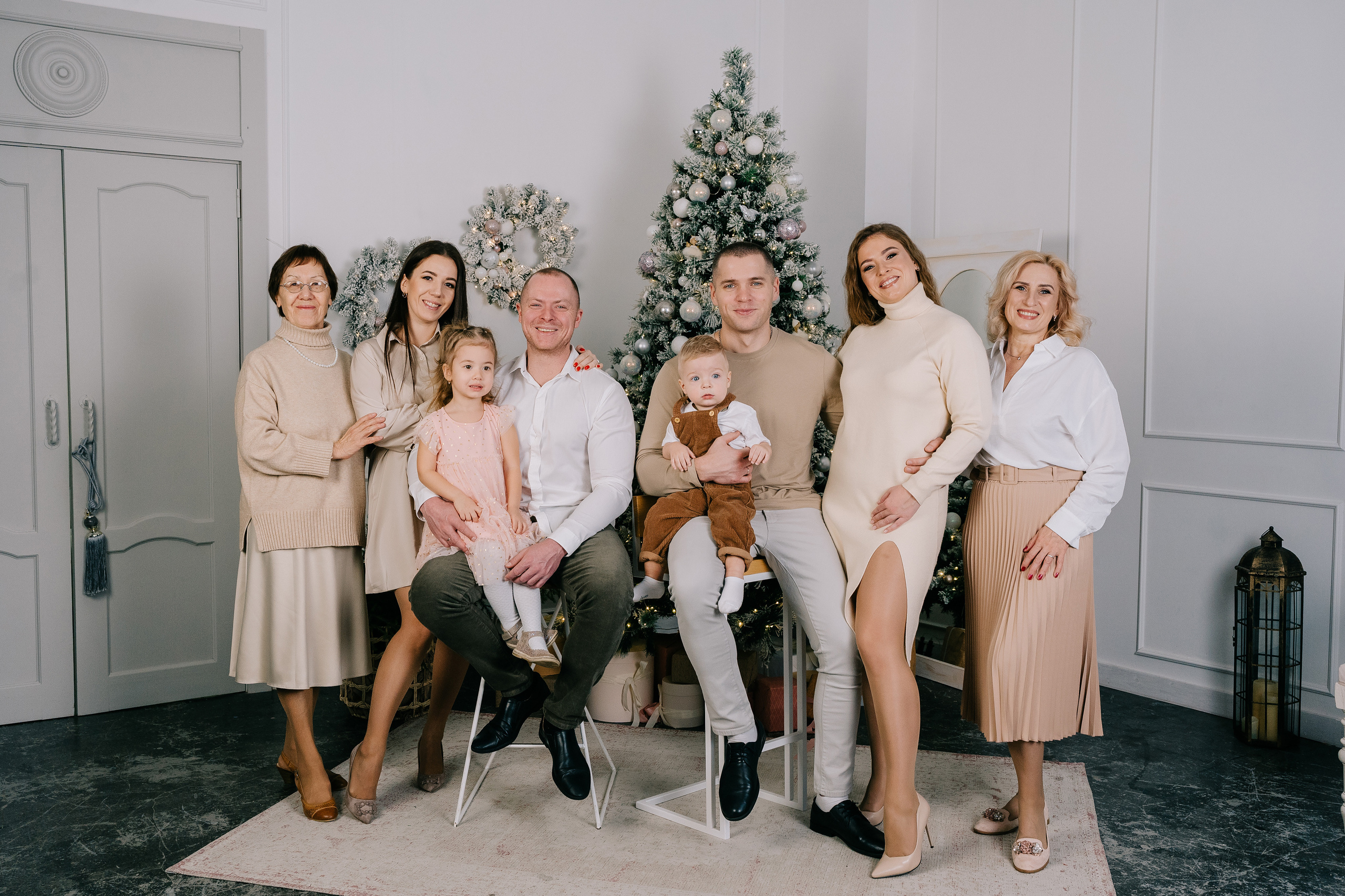 НОВОГОДНЯЯ ФОТОСЕССИЯ БОЛЬШОЙ СЕМЬИ | 24.12.22. Свадебный и семейный фотограф Юлия Грибанова +7 909-133-66-33