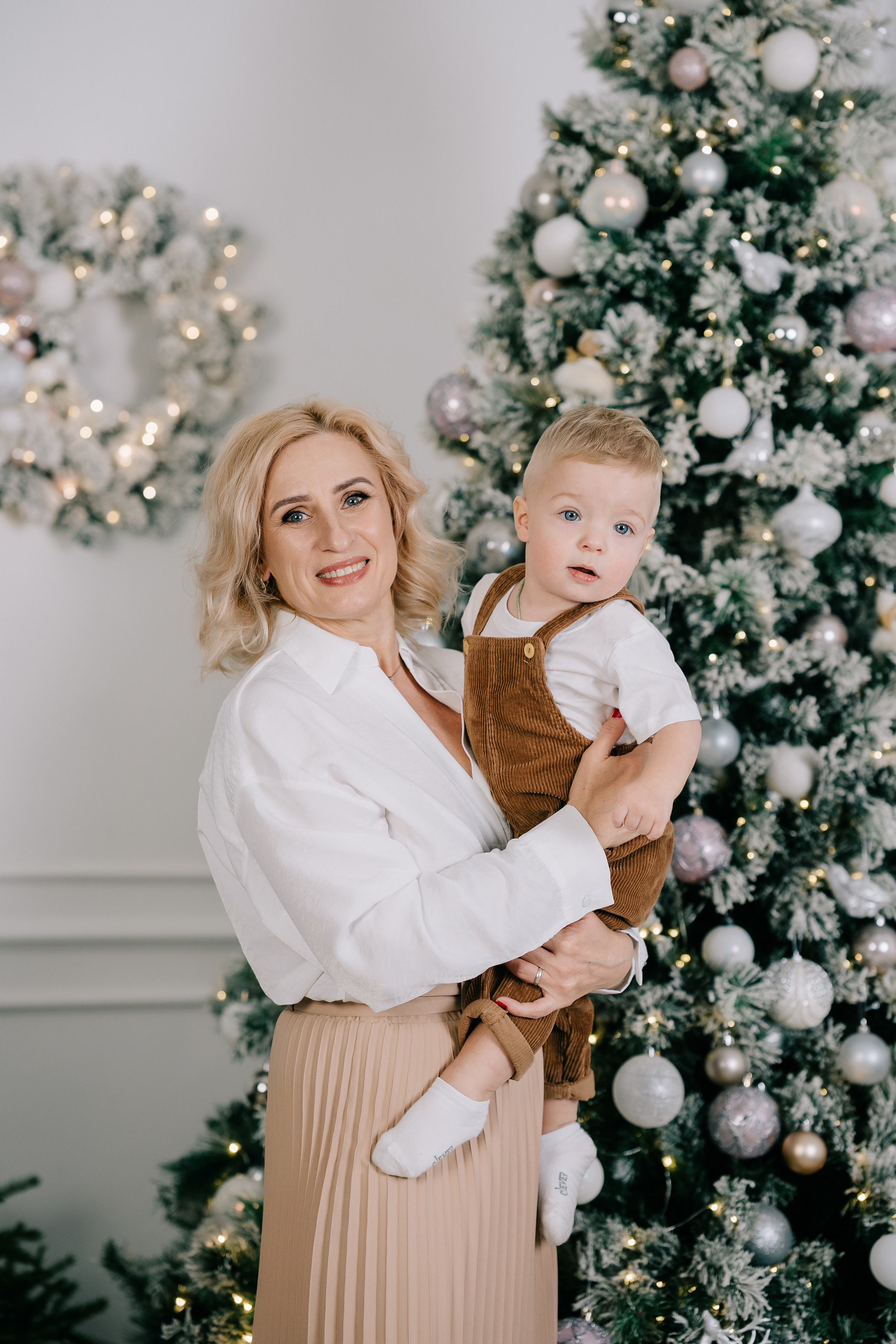 НОВОГОДНЯЯ ФОТОСЕССИЯ БОЛЬШОЙ СЕМЬИ | 24.12.22. Свадебный и семейный фотограф Юлия Грибанова +7 909-133-66-33