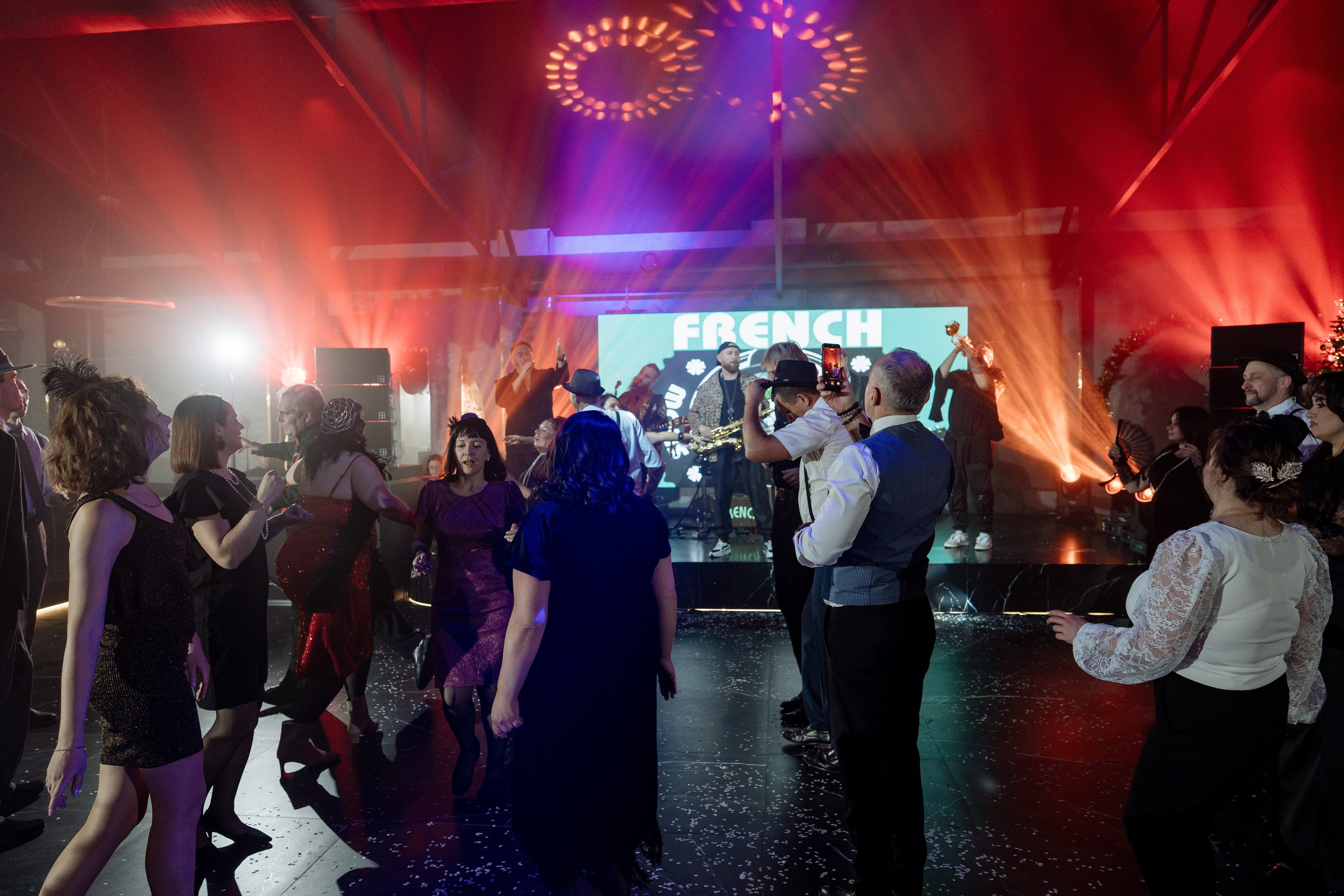 Альбион Тур