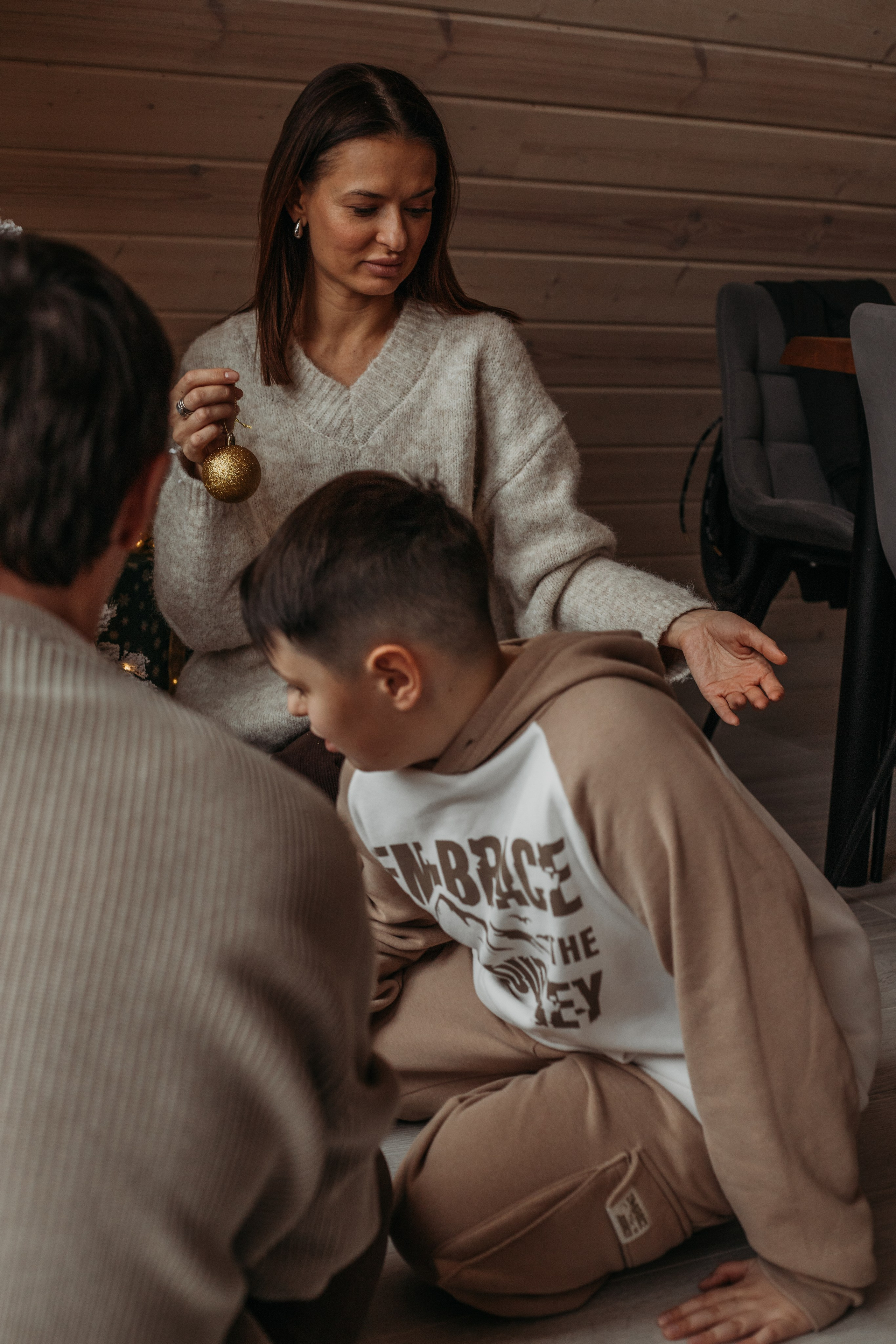 Новогодняя съемка в домике, для семьи Вероники. Венера Гайн. Репортажный фотограф  Тюмень. Обучение фотографии с 0