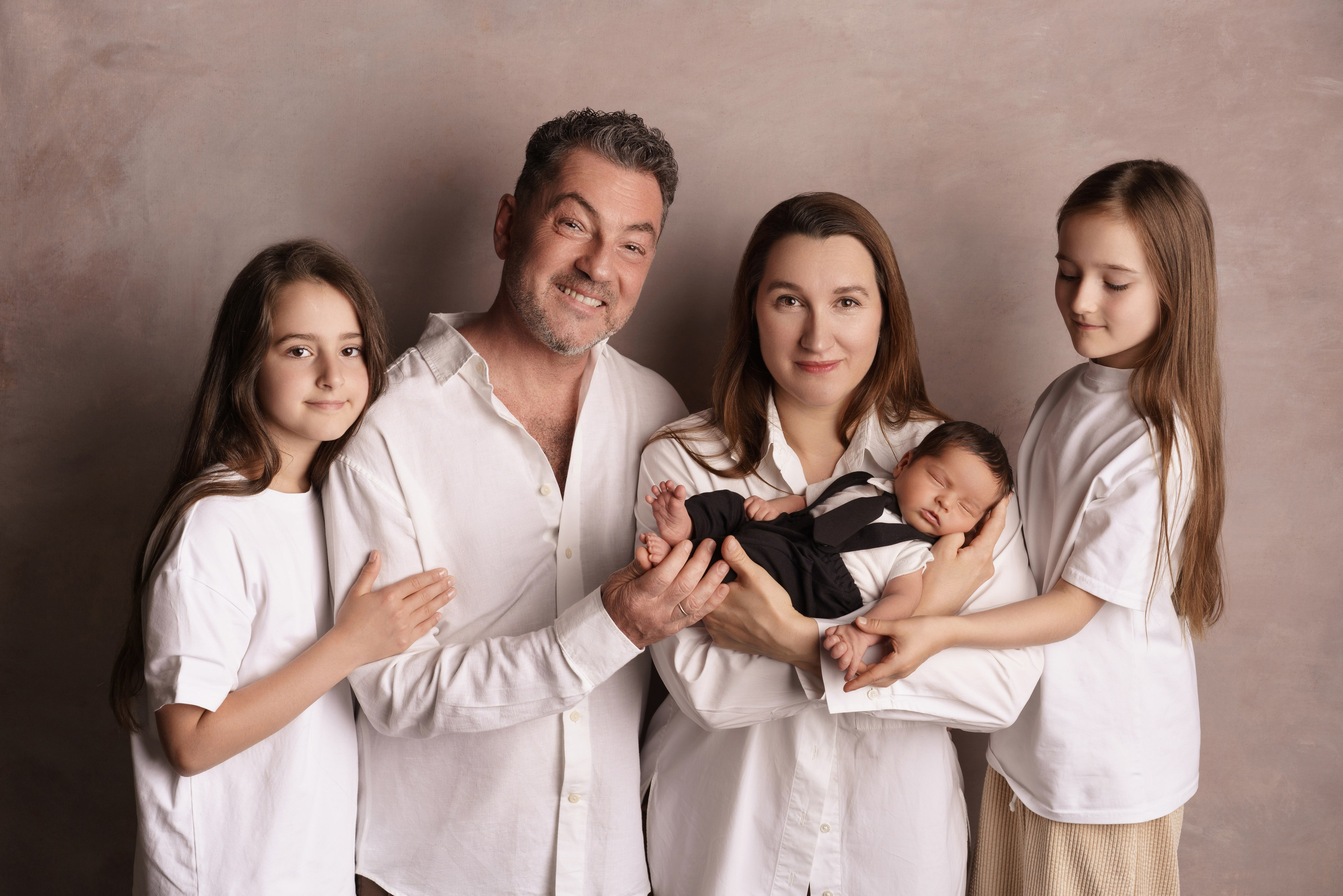 Семейные фотосессии с новорожденными | Трогательные кадры малышей и их близких в Москве и МО. Фотосессия новорожденных в Москве и Московской области | Профессиональный фотограф newborn — Татьяна Иванова