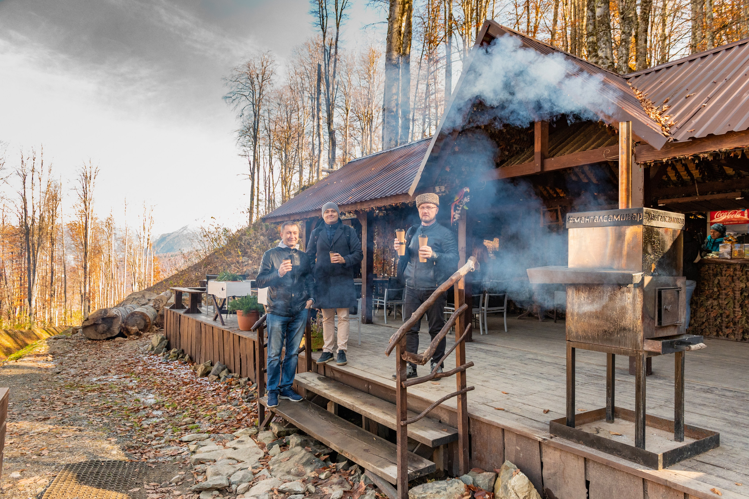 Mice мероприятие — прогулка на водопад Поликаря на курорте Красная Поляна. Репортажный фотограф в Красной Поляне и Сочи Павлюченко Екатерина