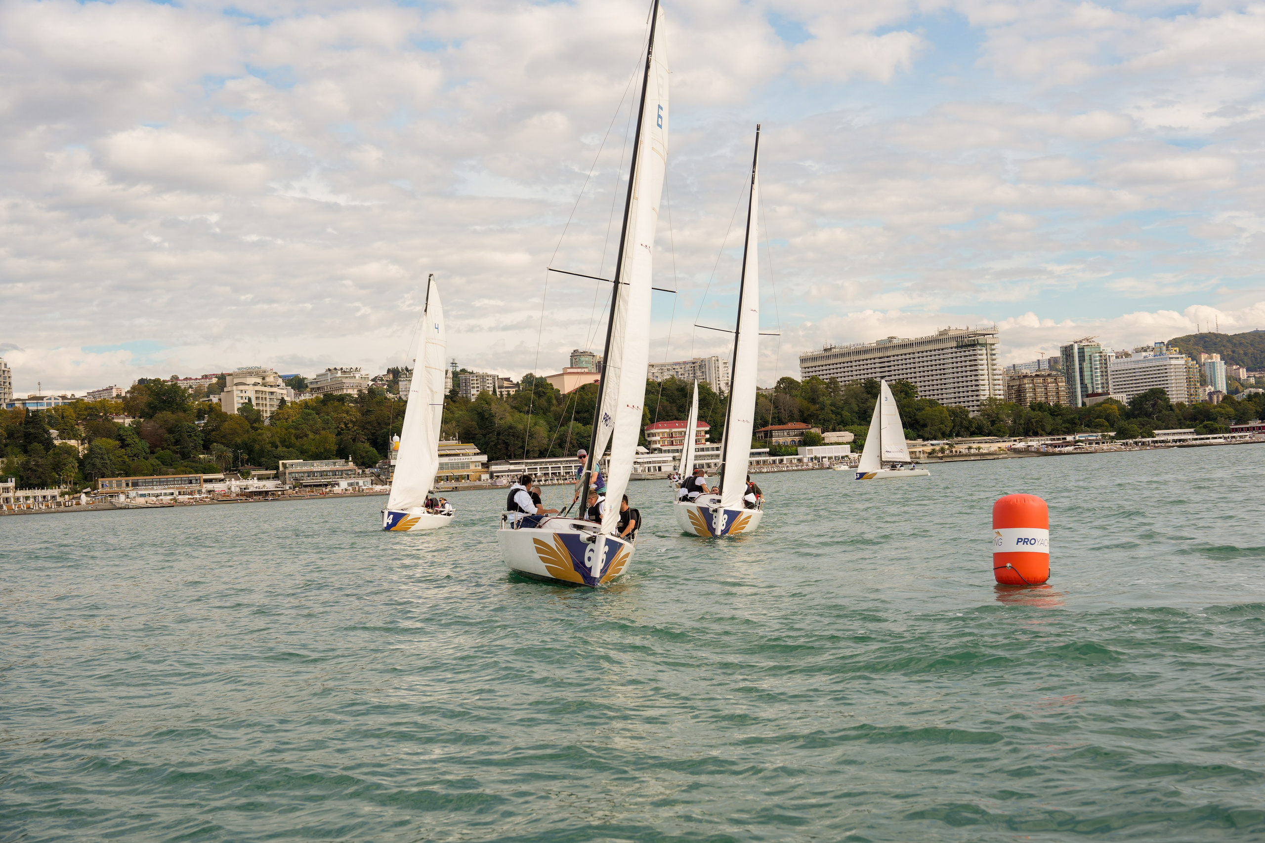 Яхтенная регата для компании Агрегатка. Репортажный фотограф в Красной Поляне и Сочи Павлюченко Екатерина