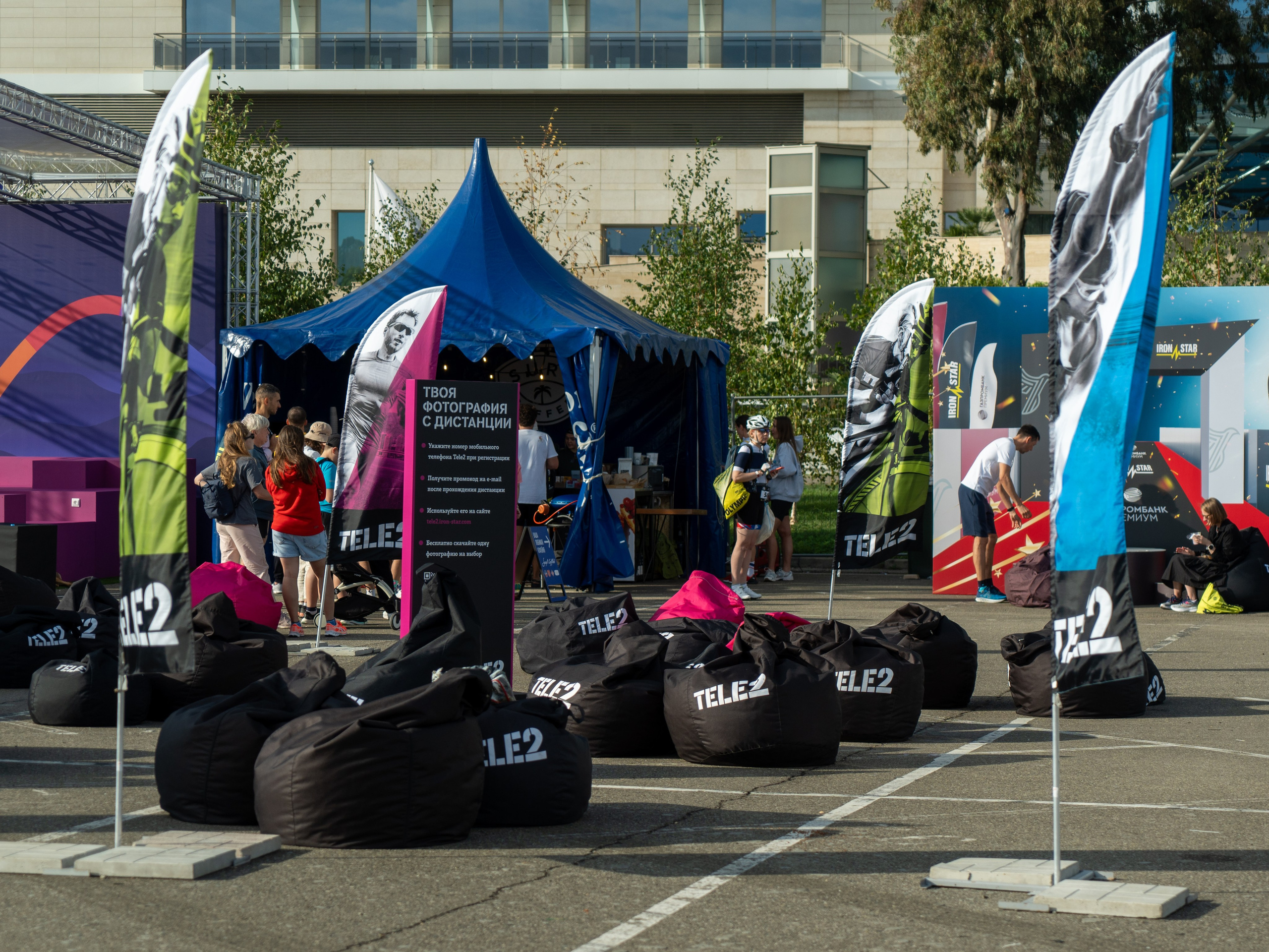 Фотоотчет партнерской интеграции для компании TELE2 на фестивале Ironstar. Репортажный фотограф в Красной Поляне и Сочи Павлюченко Екатерина