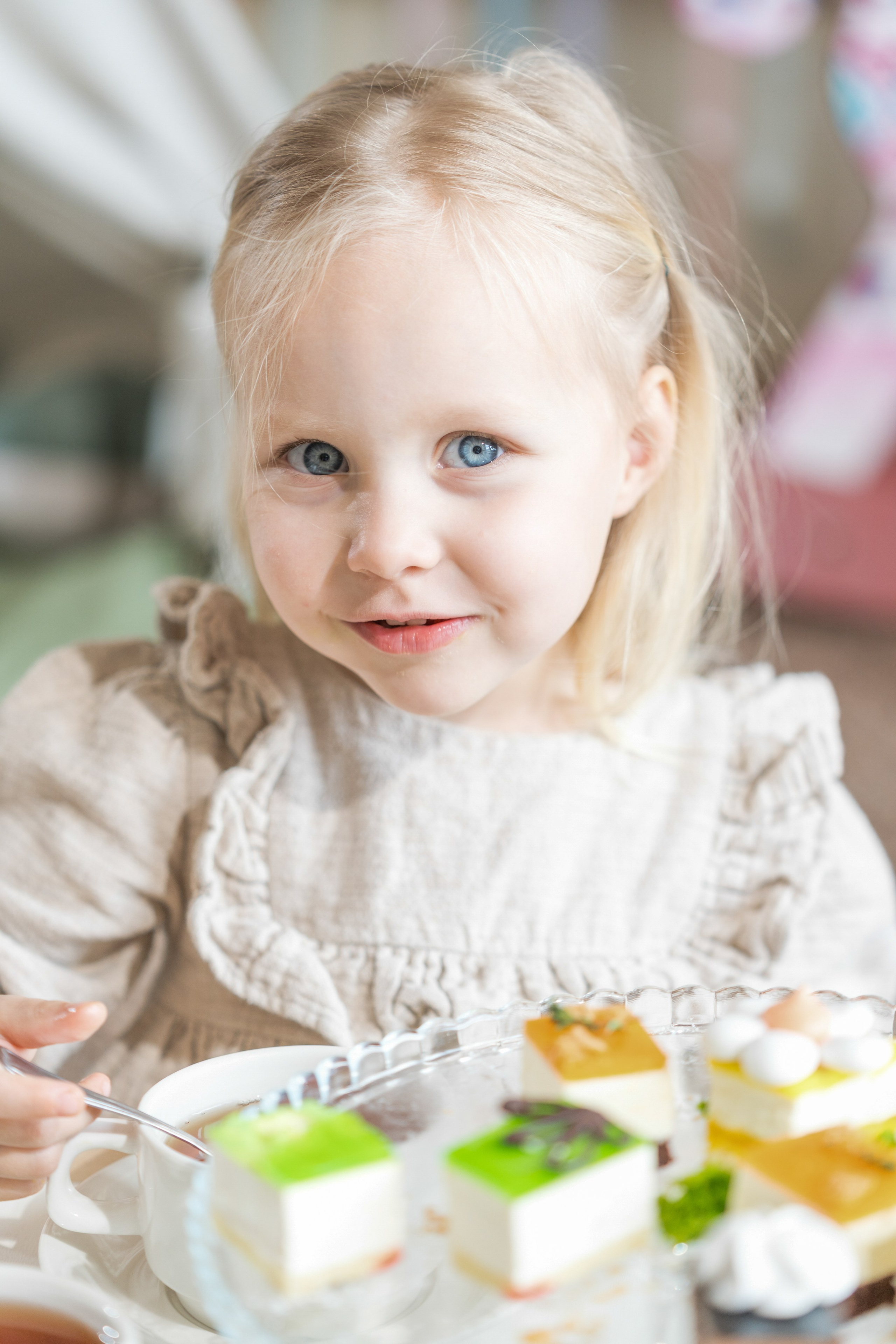 Детская фотосессия: Анна и Катя. Репортажный фотограф в Красной Поляне и Сочи Павлюченко Екатерина