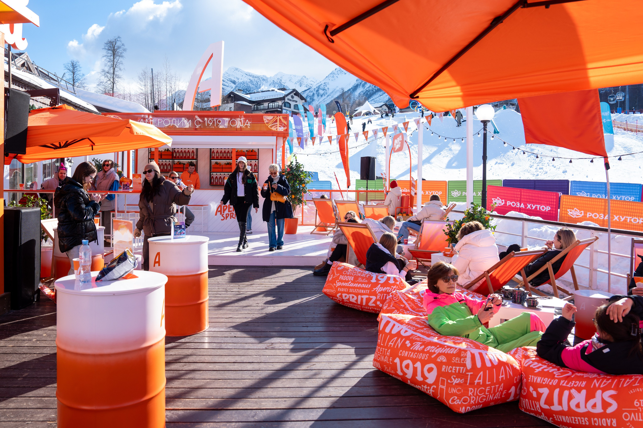 Фотоотчет партнерской интеграции Aperol Spritz на Роза Фест 2025. Репортажный фотограф в Красной Поляне и Сочи Павлюченко Екатерина