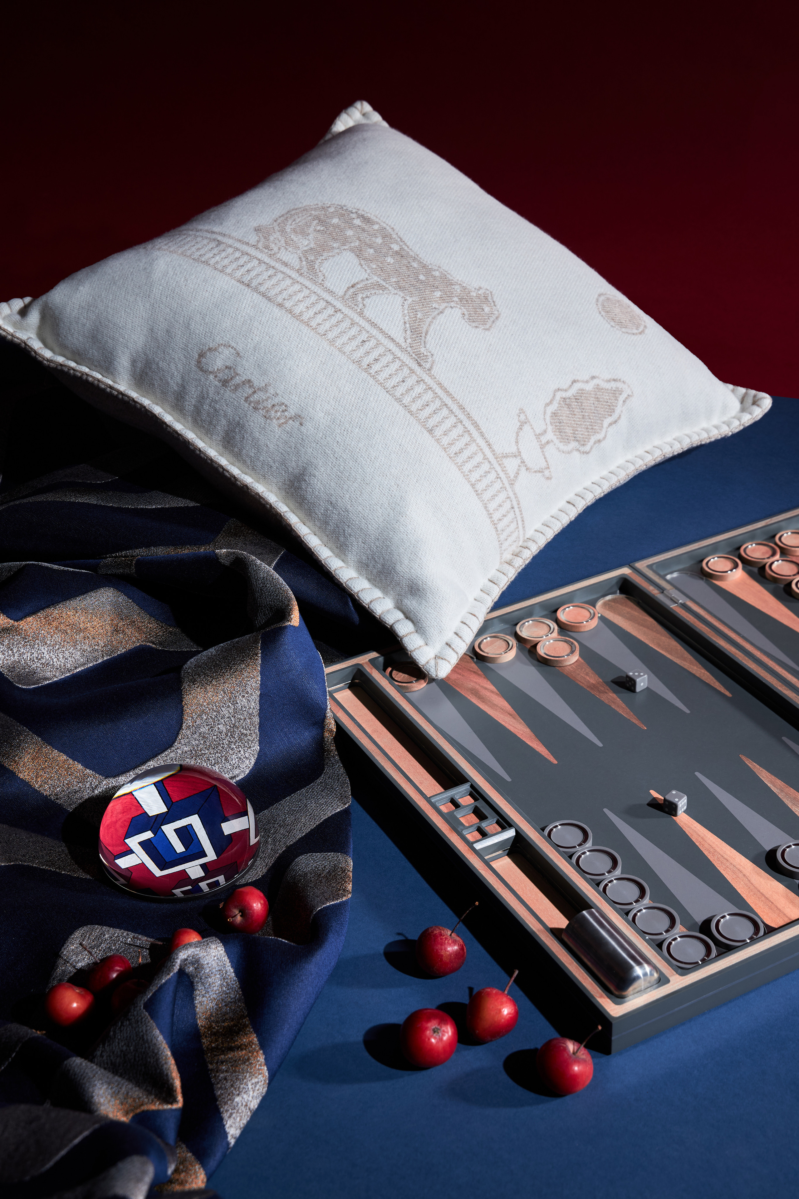 Подушка Cartier, нарды