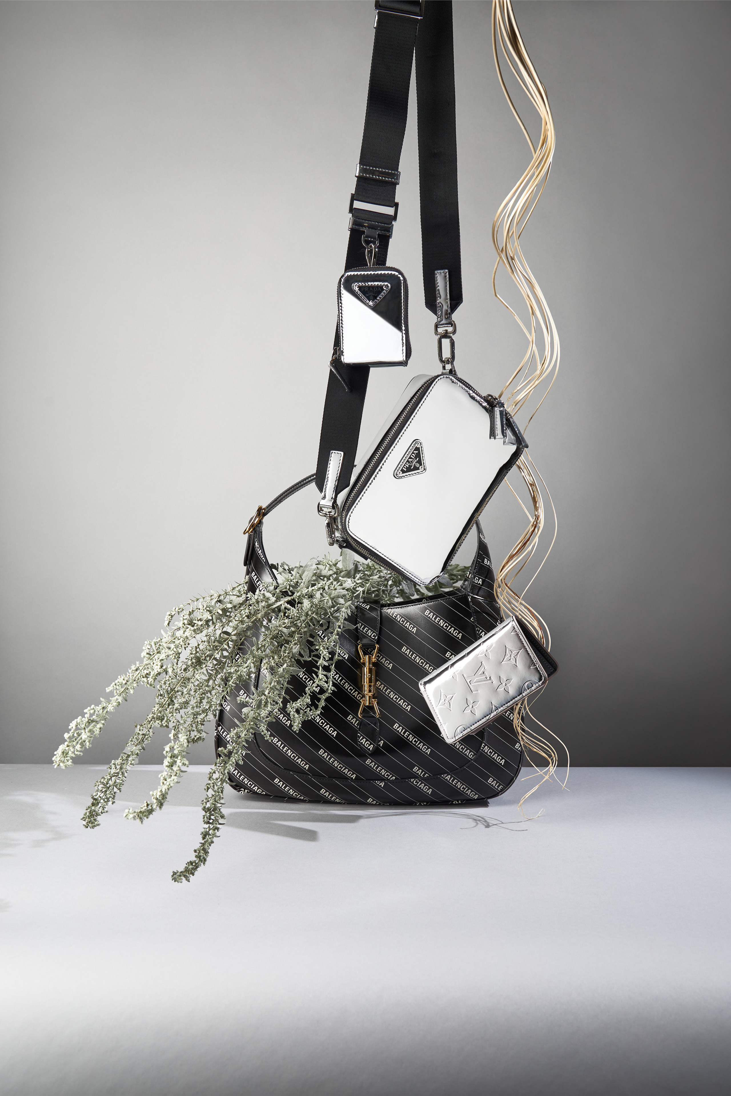 сумка Balenciaga, Кошелек и сумка Prada, очки