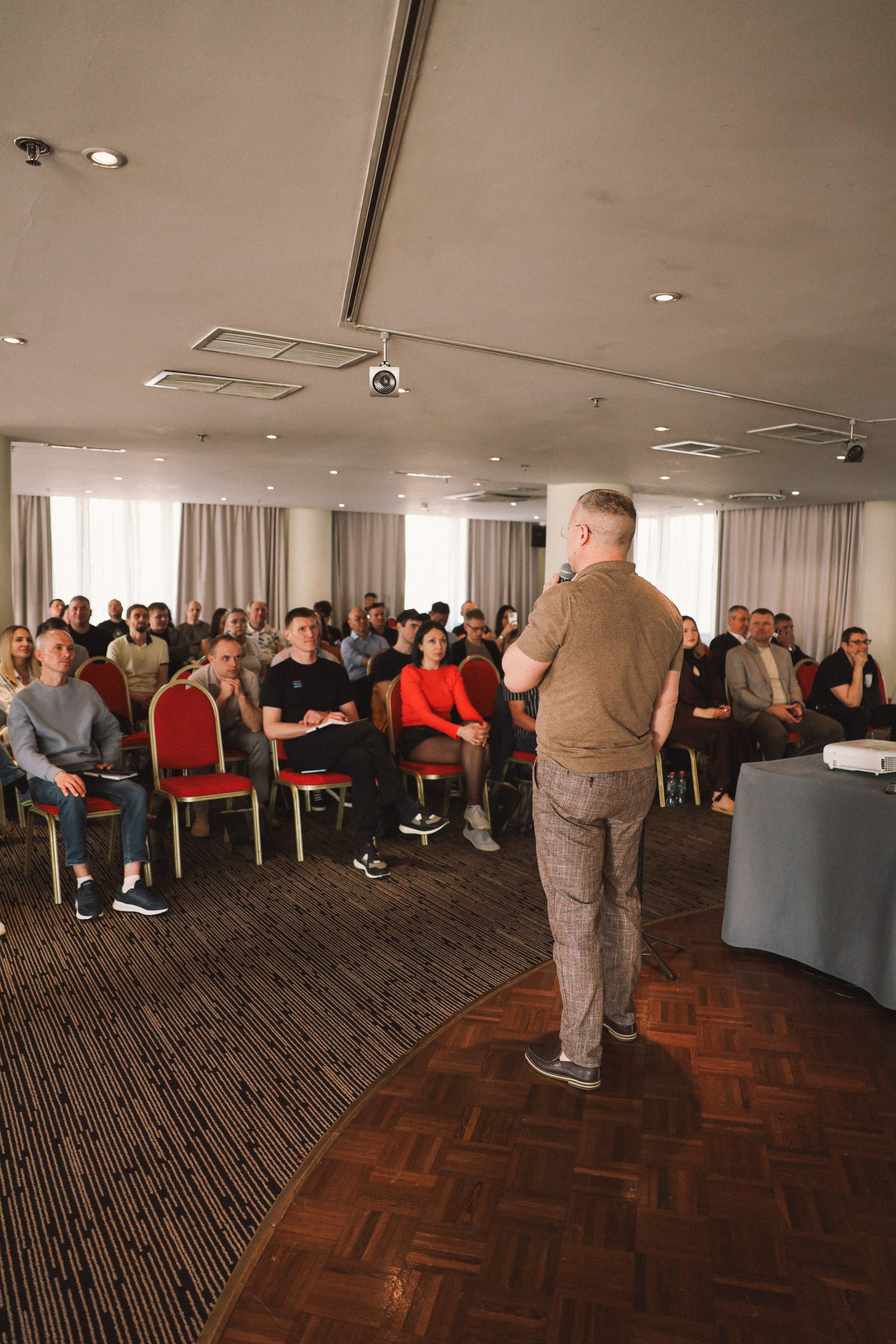 Конференция. Фотограф и контент-maker Диля Голубникова | Москва