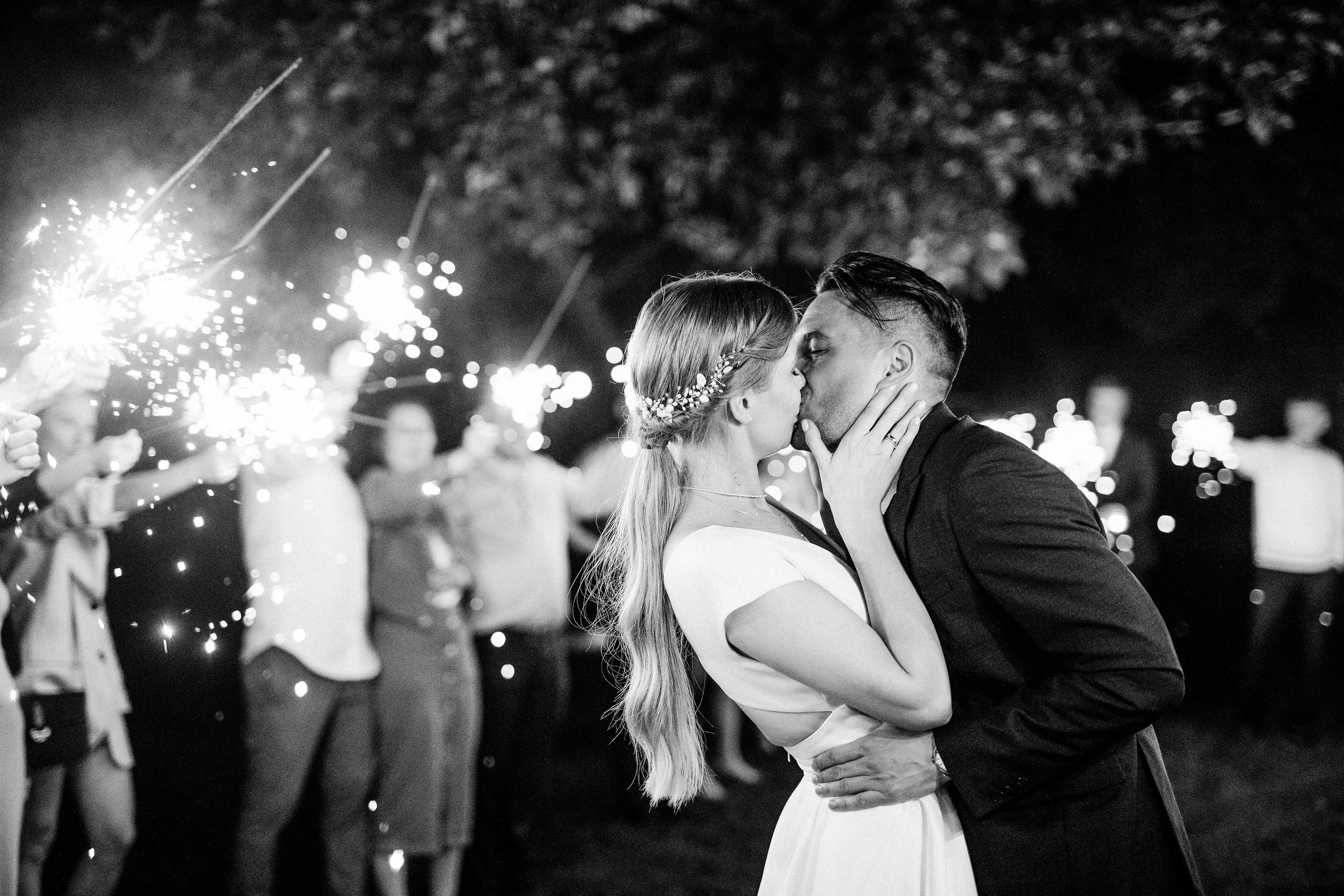 Повод круто потусить. Свадебный фотограф в Калуге Алексей Климов