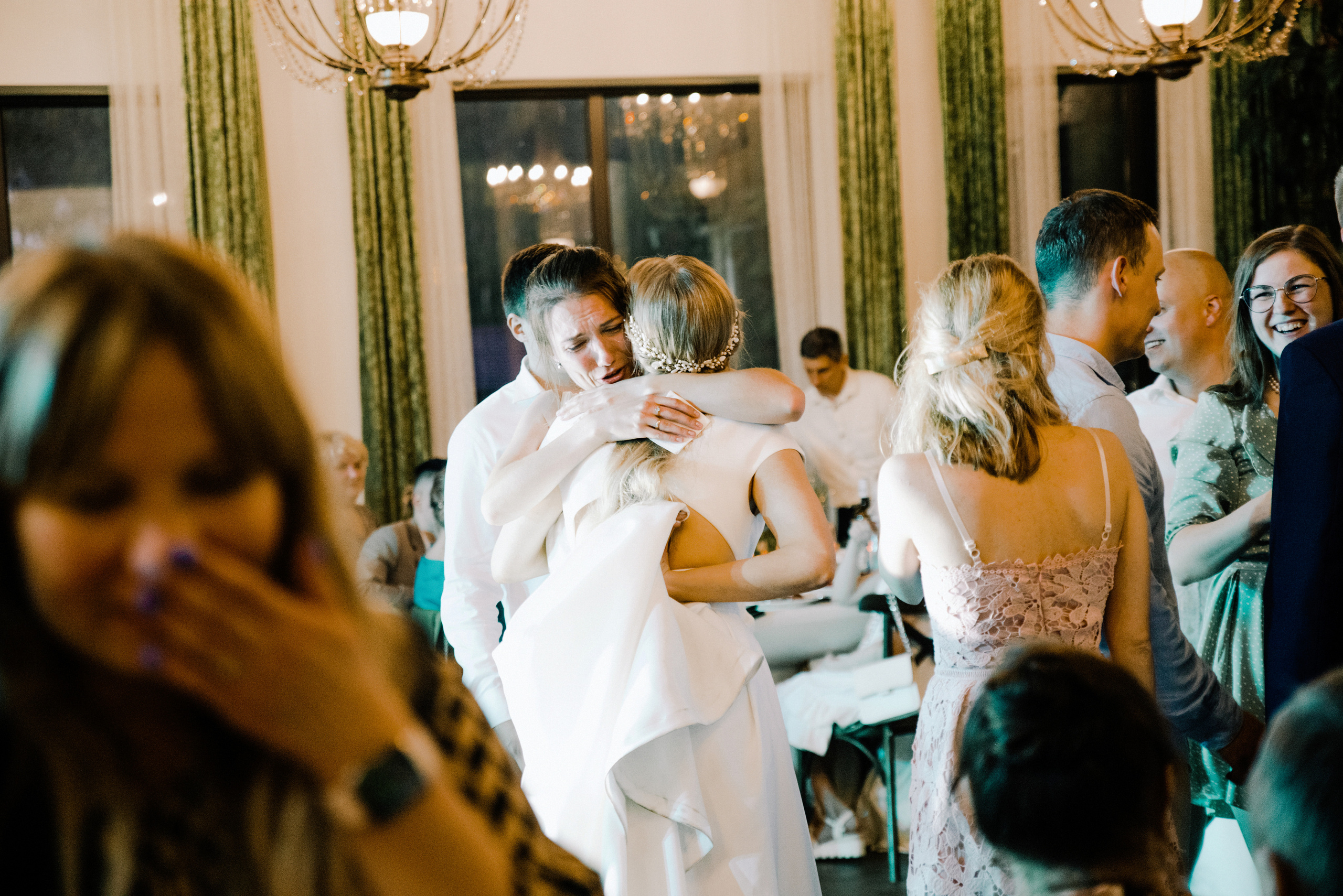 Повод круто потусить. Свадебный фотограф в Калуге Алексей Климов