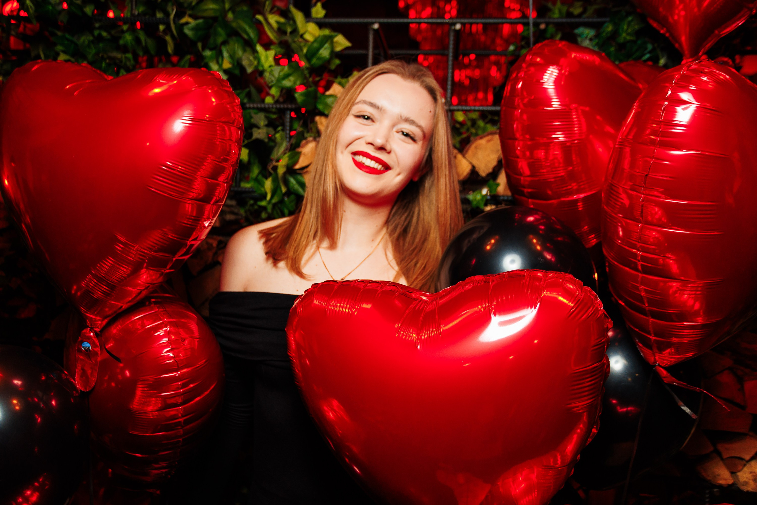 Happy Valentine's day_Пьяный Плющ_Симферополь_14.02.2025. Аминов Руслан | Фотограф