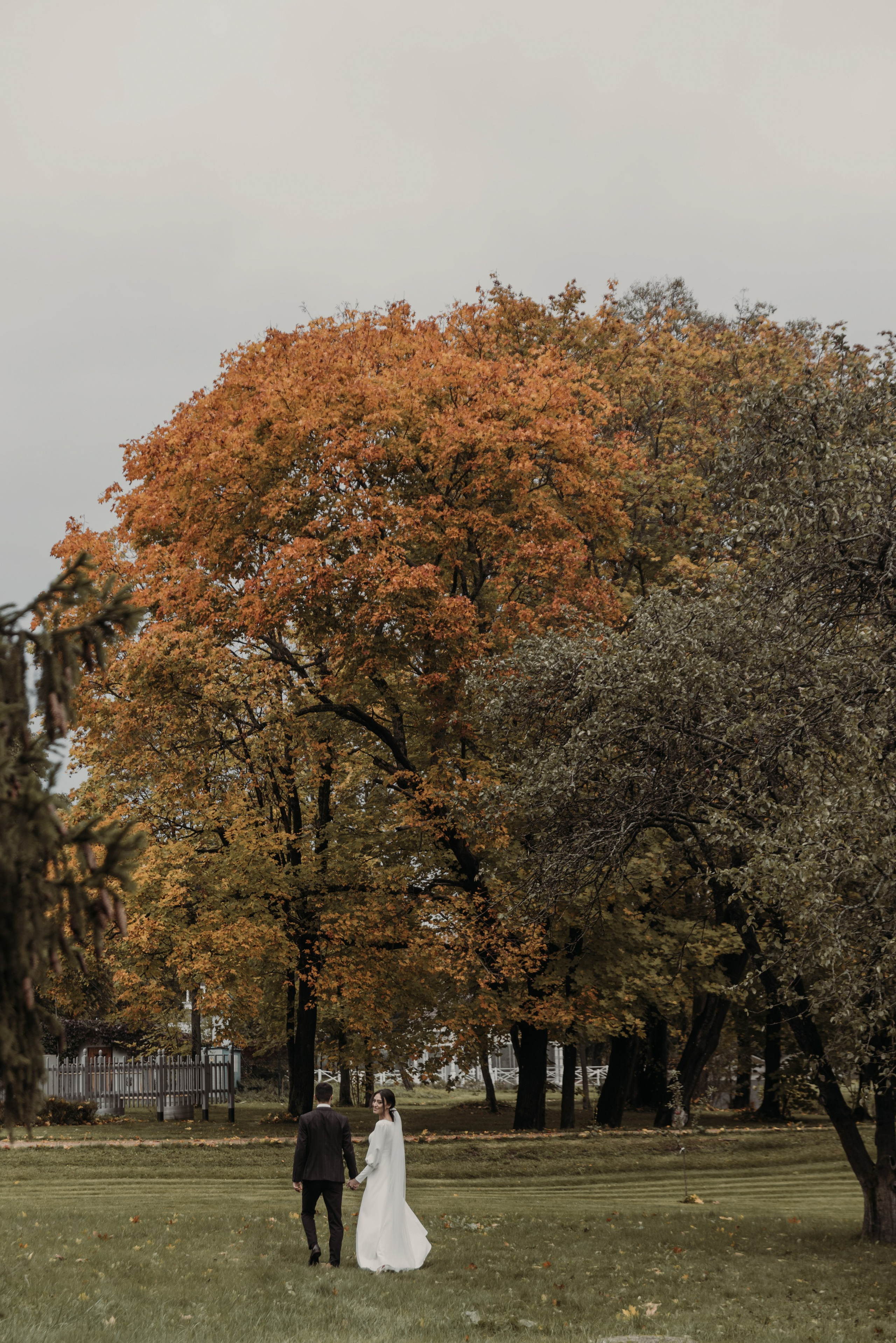 Свадебная фотосессия в Твери в красивой локации в замке в Московской области. Свадебный фотограф в Твери, Москве и Санкт-Петербурге Денисова Екатерина