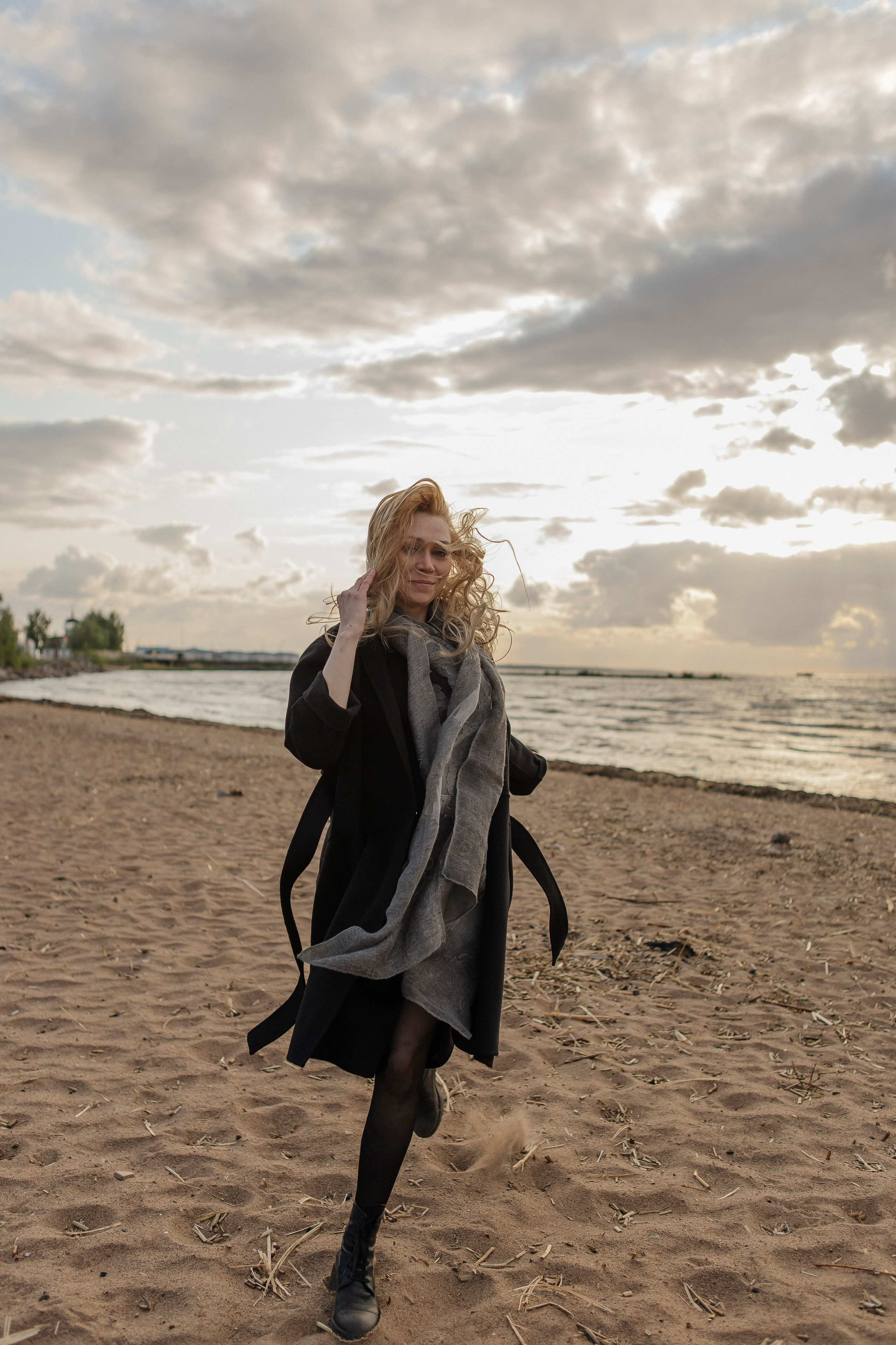 Оля на пляже. Свадебный семейный фотограф в Санкт-Петербурге СПб Евгения Гинзбург