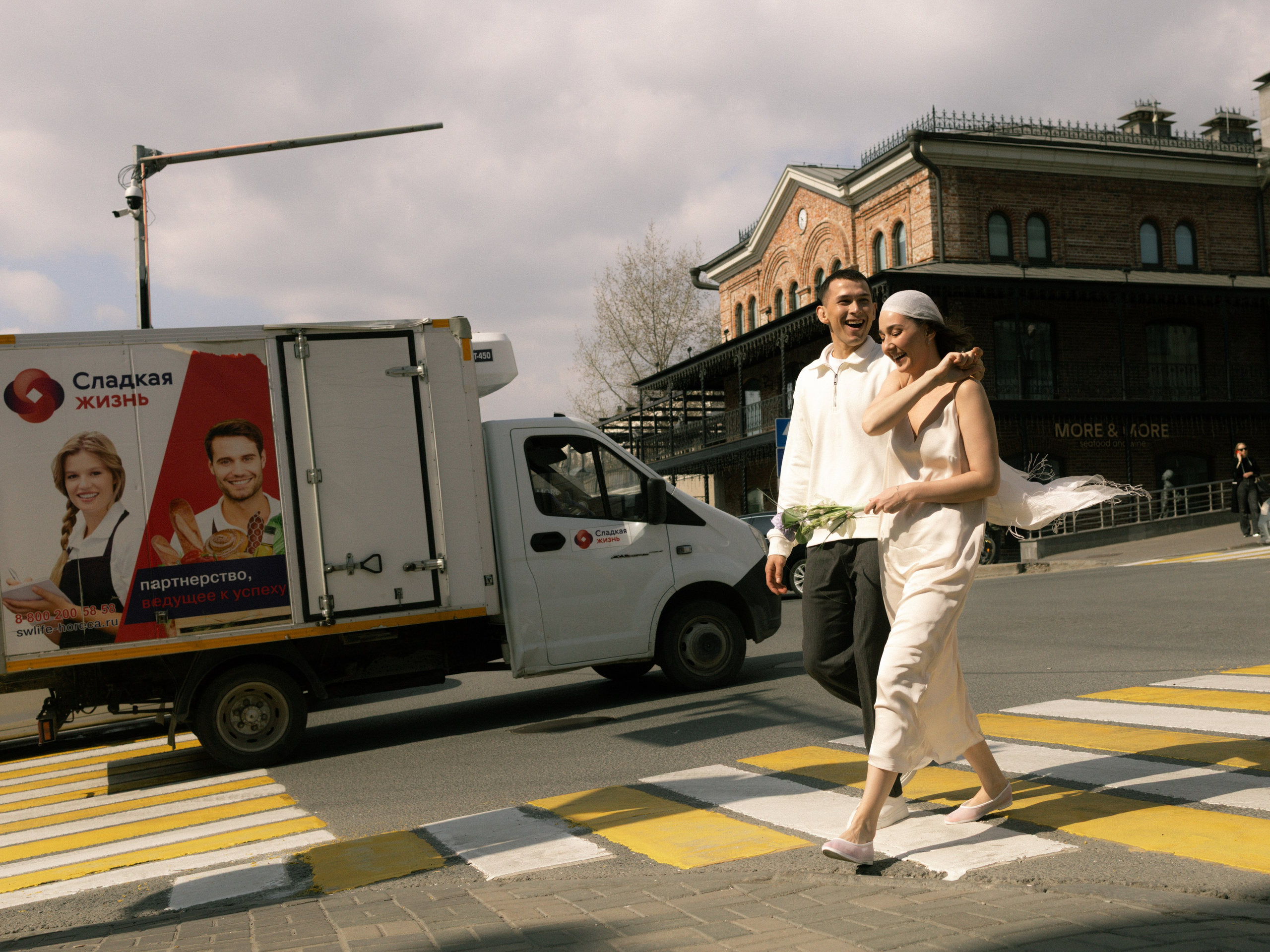 Диана и Руслан. Гуляя по городу | 15.05.2025. Фотограф Зарина. Казань