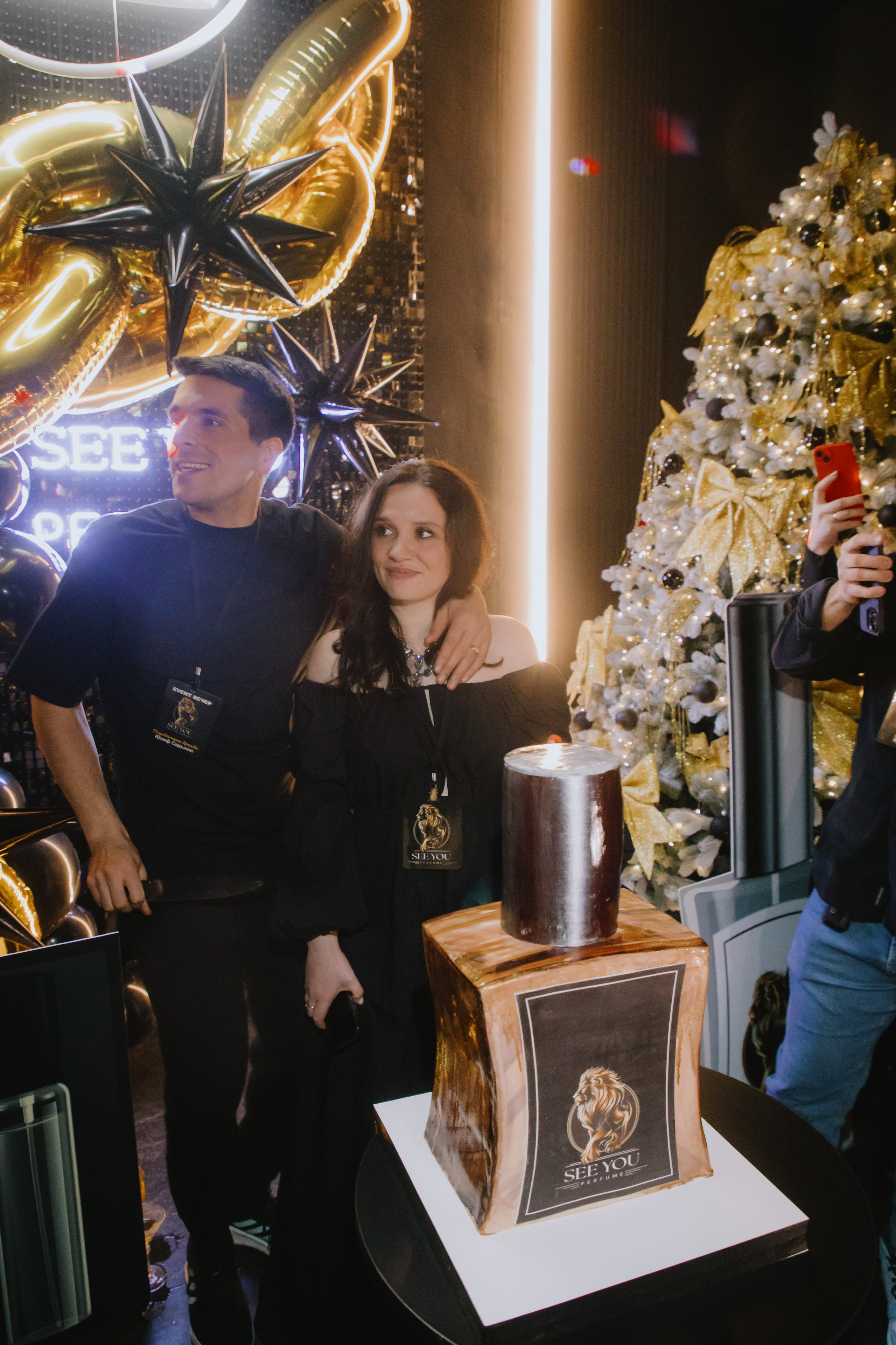 See `You Perfume. Фотограф в Москве и Санкт-Петербурге Дарина