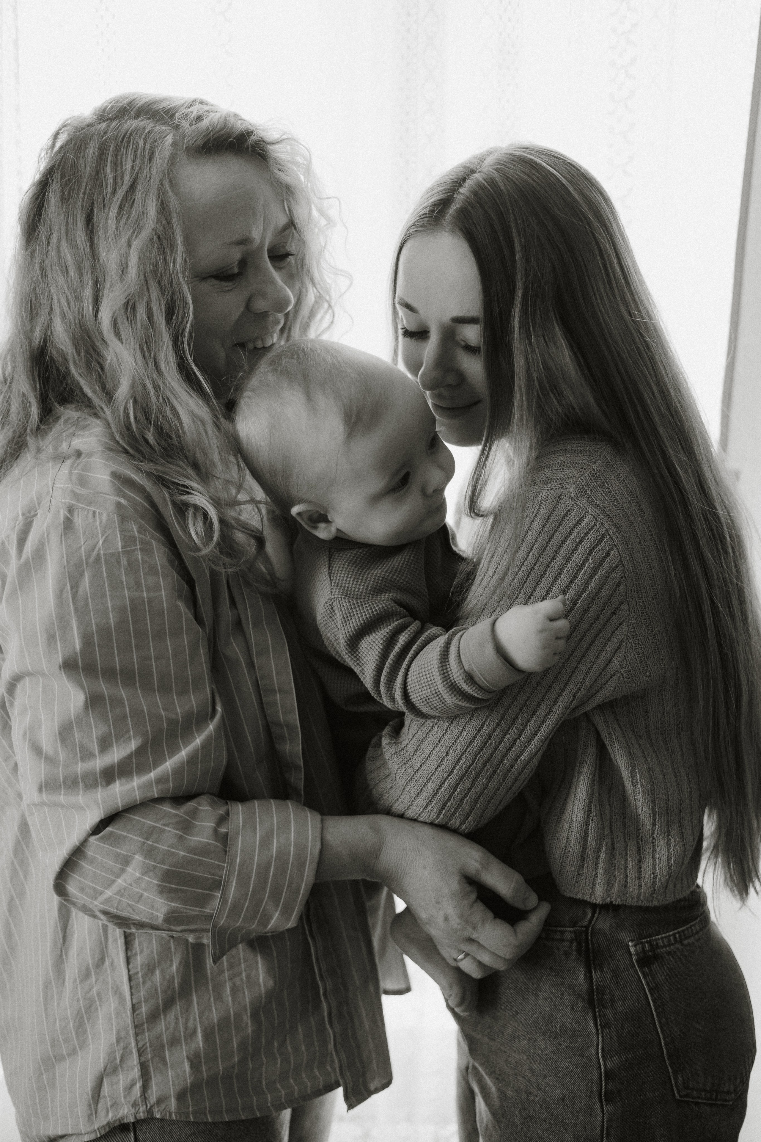 Тимоша с мамой и бабушкой. Фотограф в Кемерово Миллер Анна