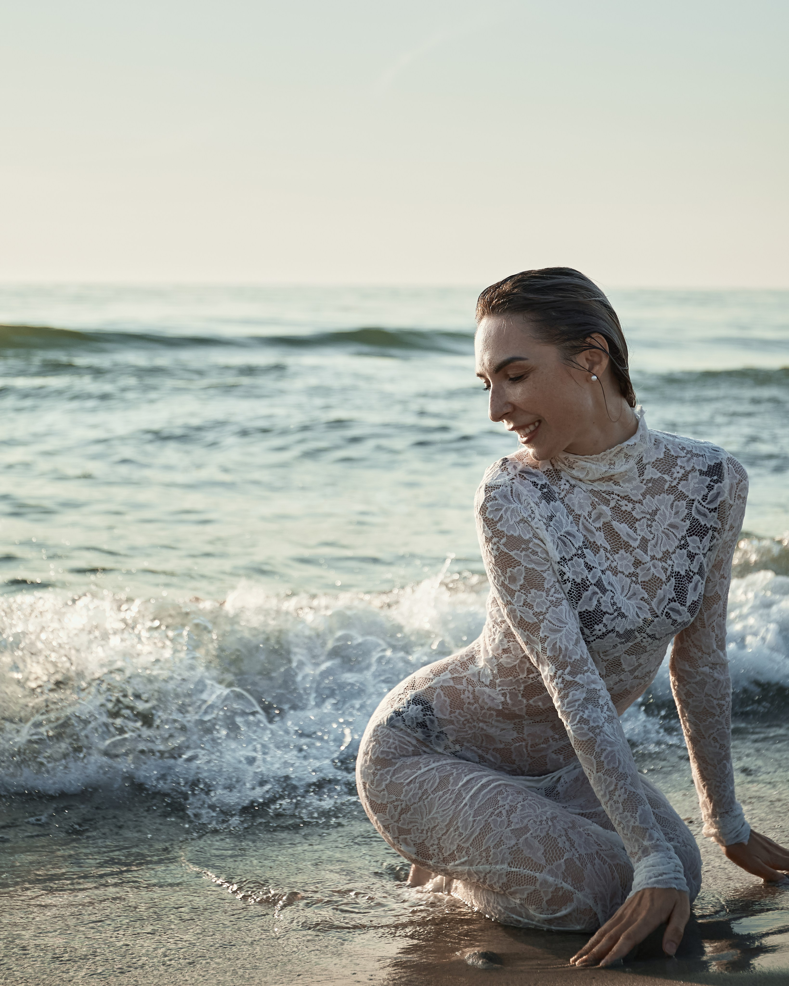 Стильная женская фотосессия портретный фотограф у моря в Зеленоградске Куршская коса Светлогорск Янтарный